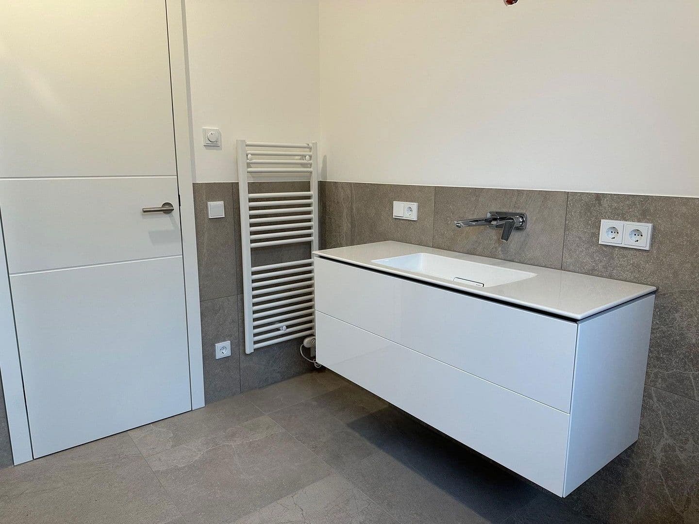 Pronájem bytu 3+1 102 m², Fürstenackerstr. 42, Solln, Bavorsko Pronájem bytu 3+1 102 m², Fürstenackerstr. 42, Solln, Bavorsko