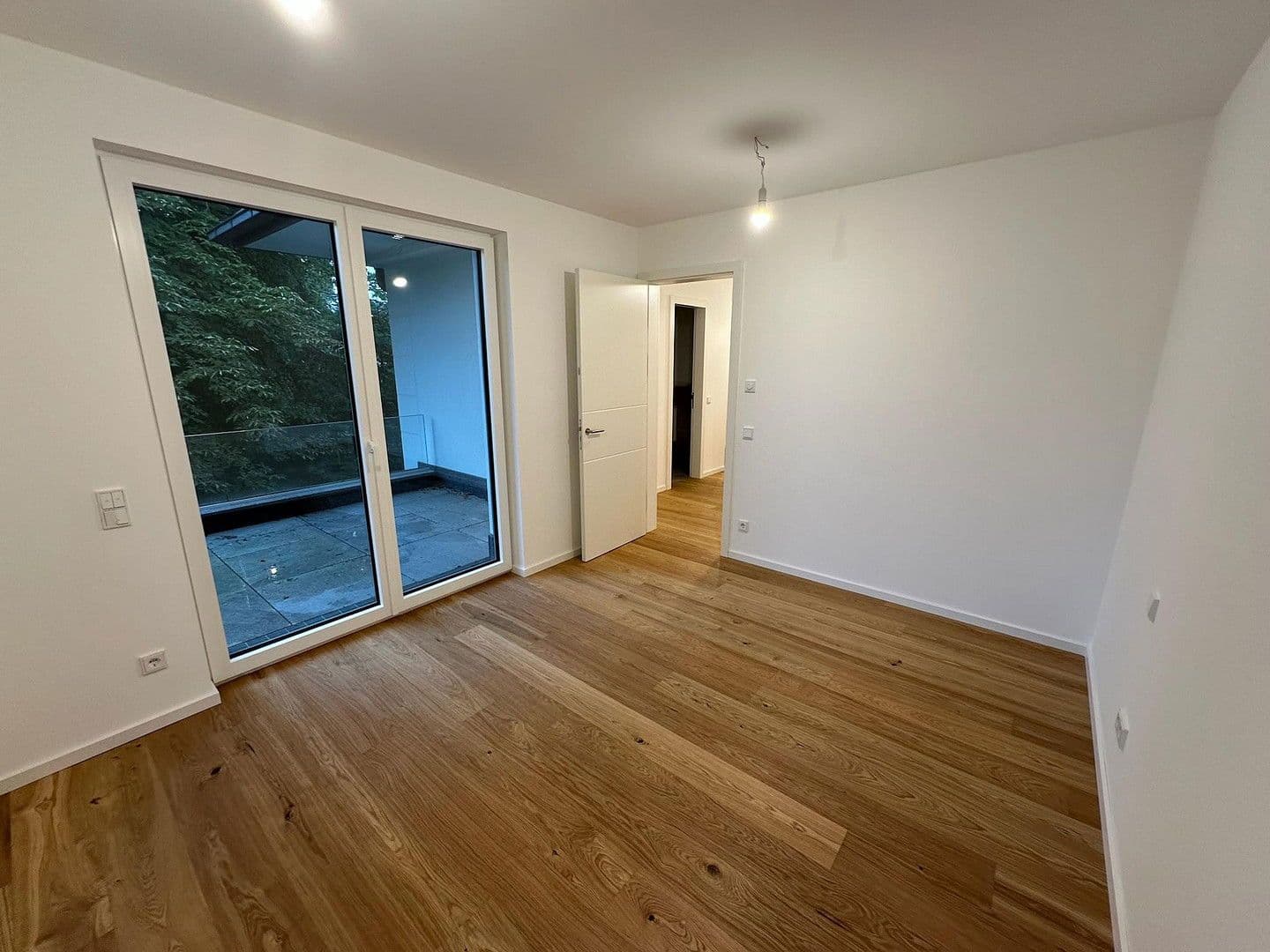 Pronájem bytu 3+1 102 m², Fürstenackerstr. 42, Solln, Bavorsko Pronájem bytu 3+1 102 m², Fürstenackerstr. 42, Solln, Bavorsko