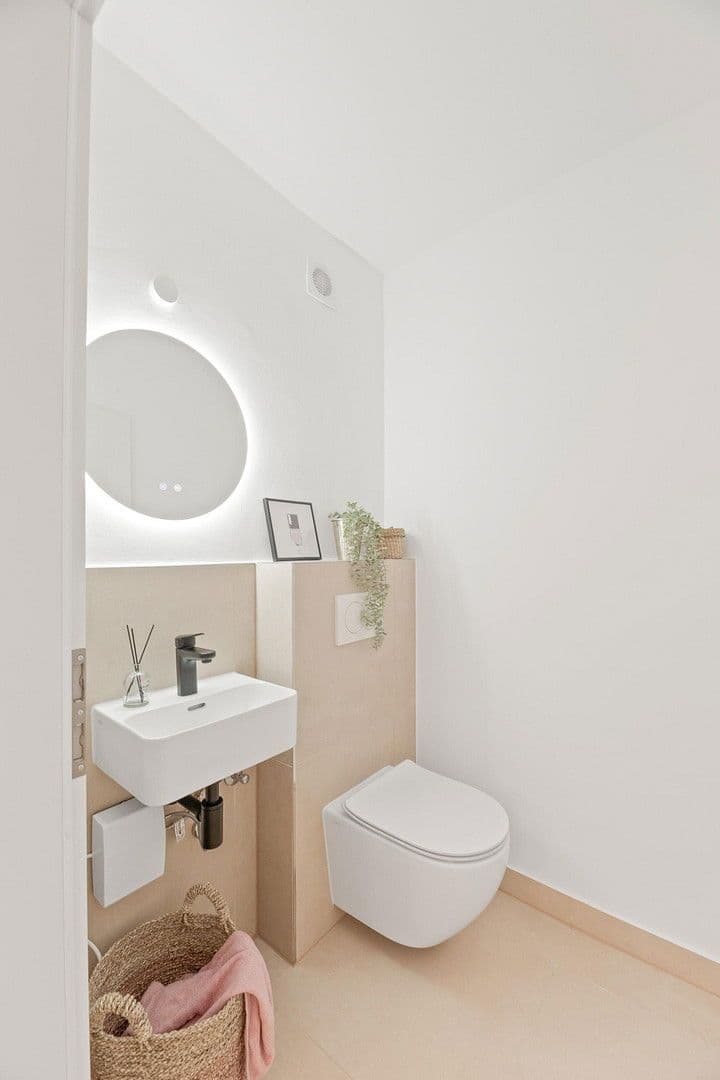 Prodej bytu 3+1 82 m², Kornwestheimer Straße 215, Korntal-Münchingen, Bádensko-Württembersko Prodej bytu 3+1 82 m², Kornwestheimer Straße 215, Korntal-Münchingen, Bádensko-Württembersko