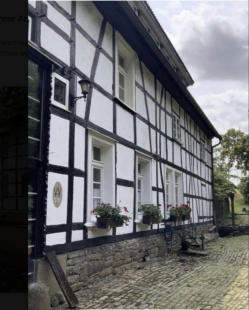 Pronájem bytu 2+1 90 m², Hattingen, Severní Porýní-Vestfálsko Pronájem bytu 2+1 90 m², Hattingen, Severní Porýní-Vestfálsko