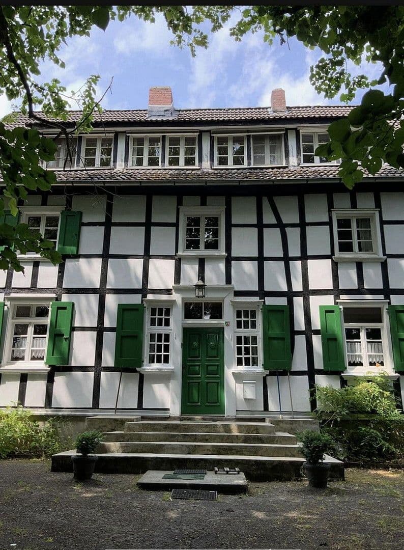 Pronájem bytu 2+1 90 m², Hattingen, Severní Porýní-Vestfálsko Pronájem bytu 2+1 90 m², Hattingen, Severní Porýní-Vestfálsko