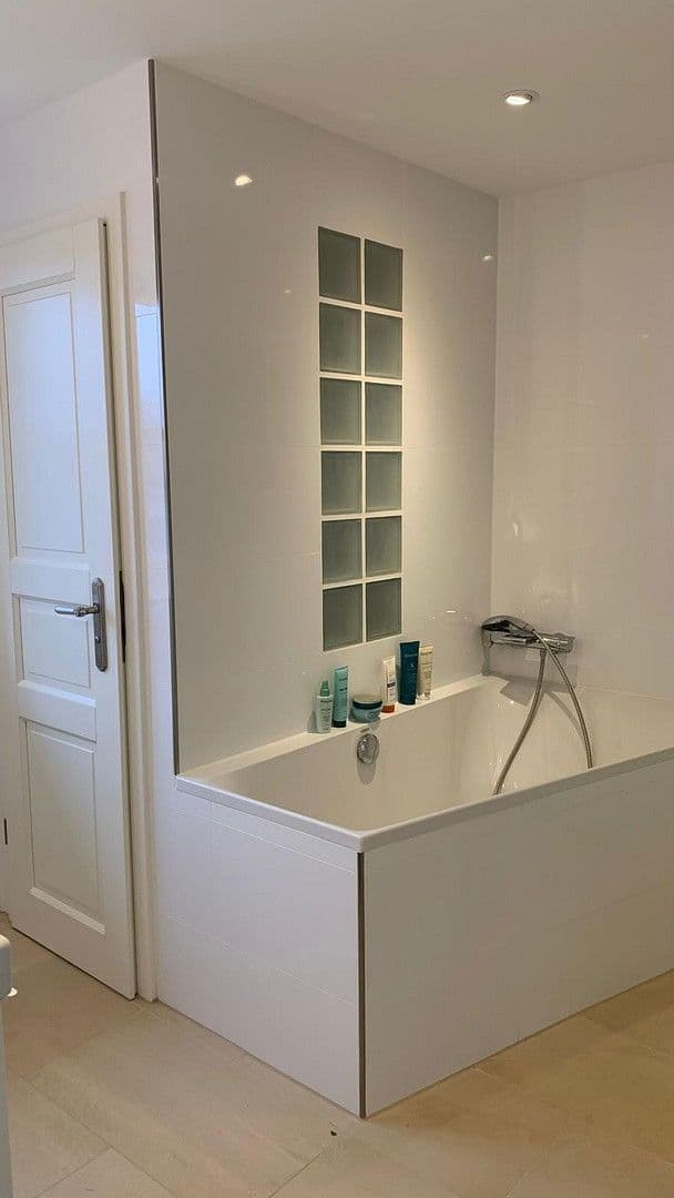 Prodej domu 240 m², pozemek 371 m², Haimhausen, Bavorsko Prodej domu 240 m², pozemek 371 m², Haimhausen, Bavorsko