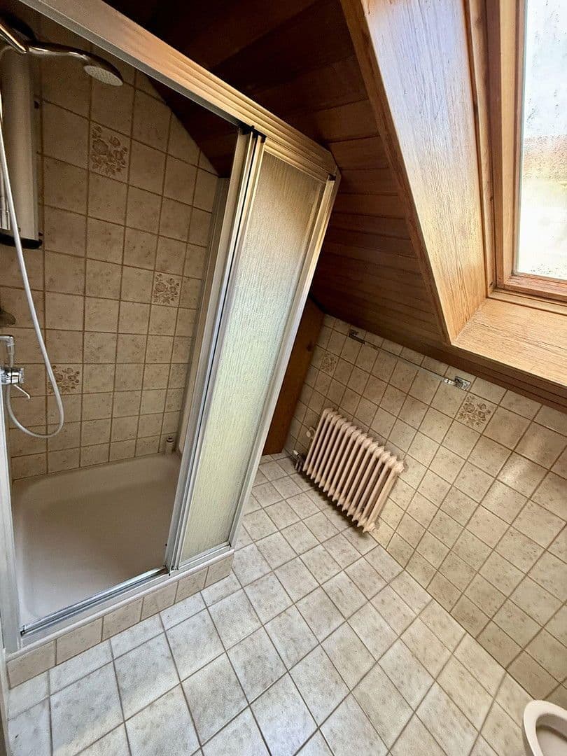 Prodej domu 245 m², pozemek 450 m², Bad Mergentheim, Bádensko-Württembersko Prodej domu 245 m², pozemek 450 m², Bad Mergentheim, Bádensko-Württembersko