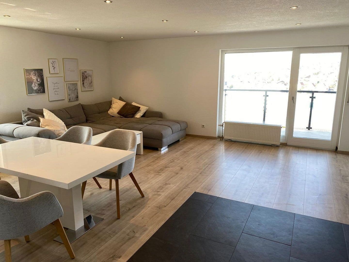 Prodej domu 245 m², pozemek 450 m², Bad Mergentheim, Bádensko-Württembersko Prodej domu 245 m², pozemek 450 m², Bad Mergentheim, Bádensko-Württembersko