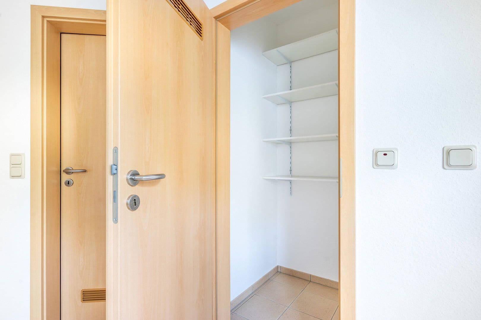 Pronájem bytu 1+1 30 m², Grolsheim, Porýní-Falc Pronájem bytu 1+1 30 m², Grolsheim, Porýní-Falc