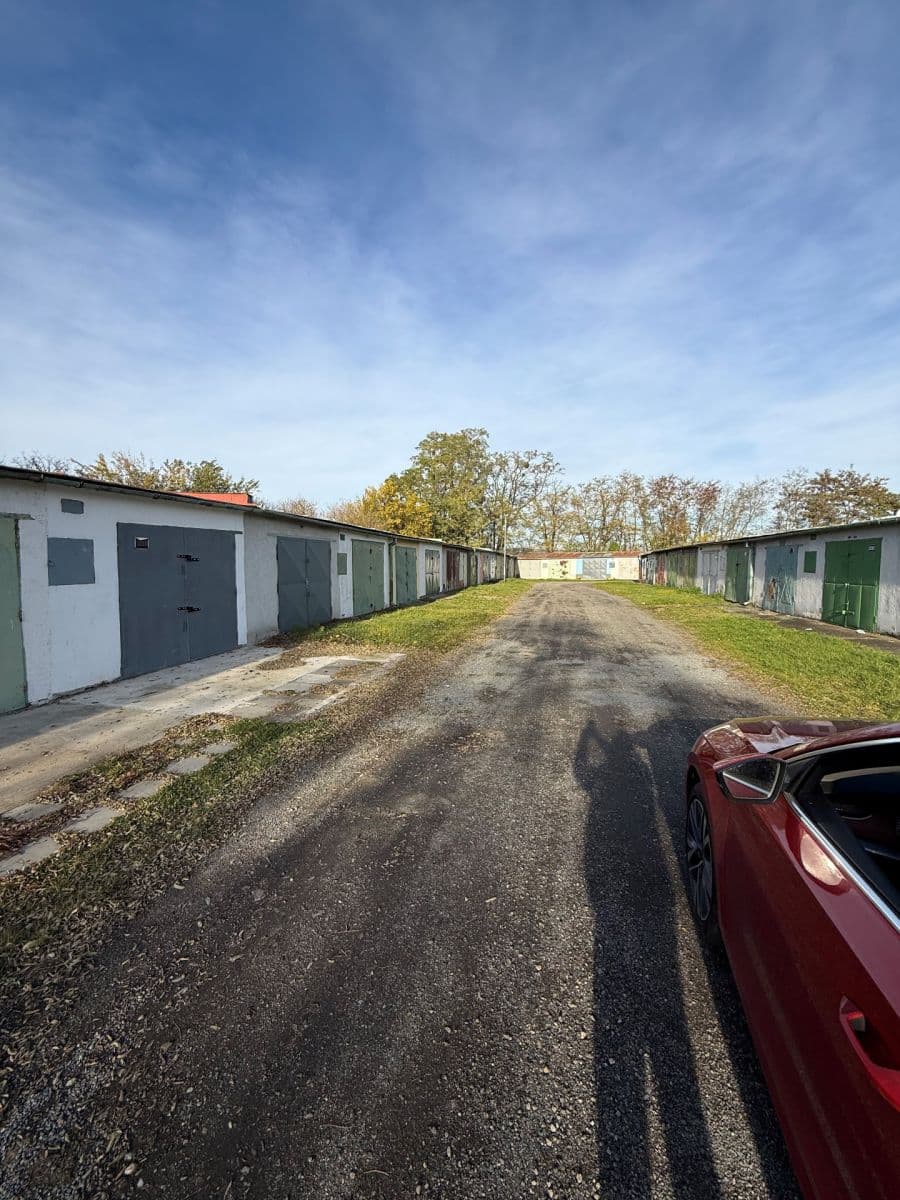 Prodej garáže 18 m², Uničov, Olomoucký kraj Prodej garáže 18 m², Uničov, Olomoucký kraj