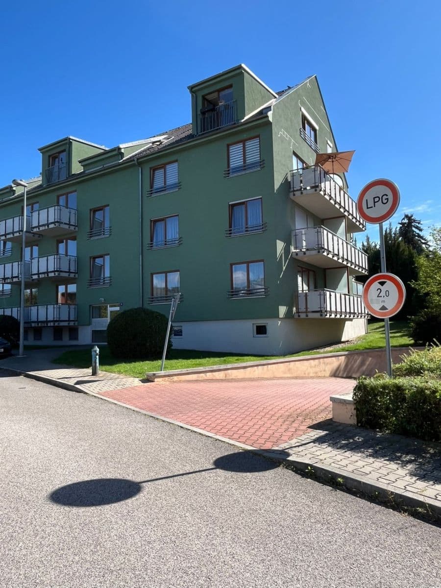 Pronájem bytu 2+kk 59 m², U Jízdárny, Praha, Praha Pronájem bytu 2+kk 59 m², U Jízdárny, Praha, Praha