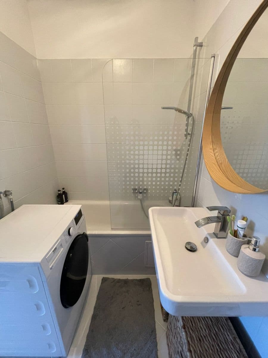 Pronájem bytu 2+kk 59 m², U Jízdárny, Praha, Praha Pronájem bytu 2+kk 59 m², U Jízdárny, Praha, Praha