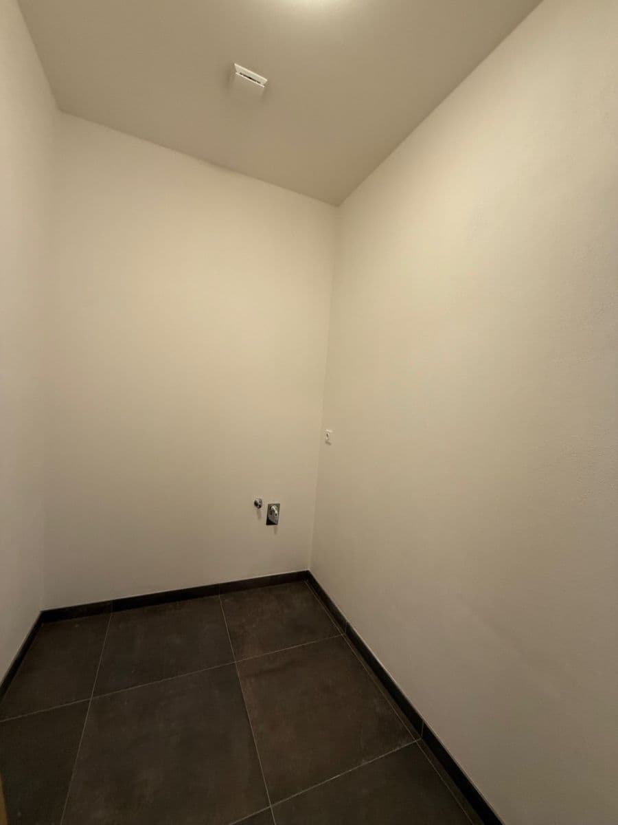 Pronájem bytu 2+kk 52 m², Malešická, Praha, Praha Pronájem bytu 2+kk 52 m², Malešická, Praha, Praha