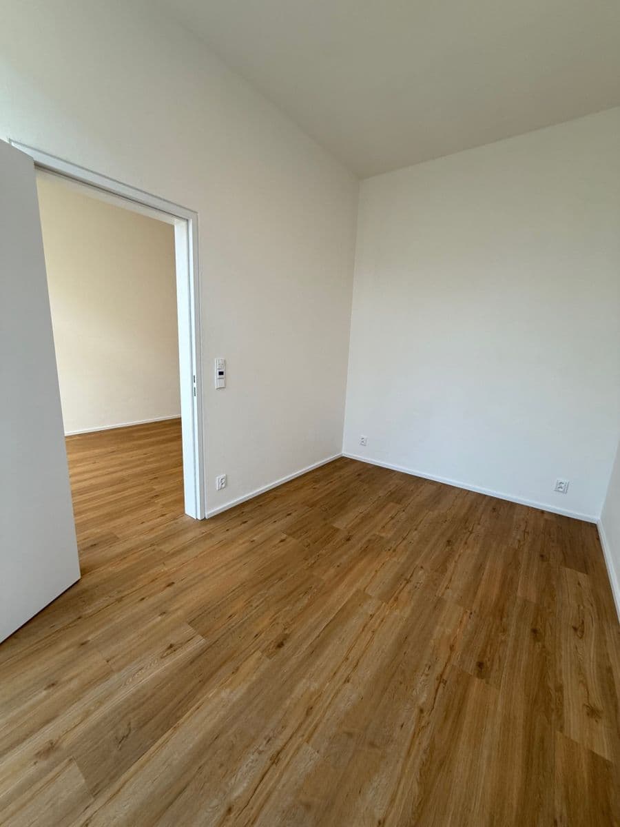 Pronájem bytu 2+kk 52 m², Malešická, Praha, Praha Pronájem bytu 2+kk 52 m², Malešická, Praha, Praha