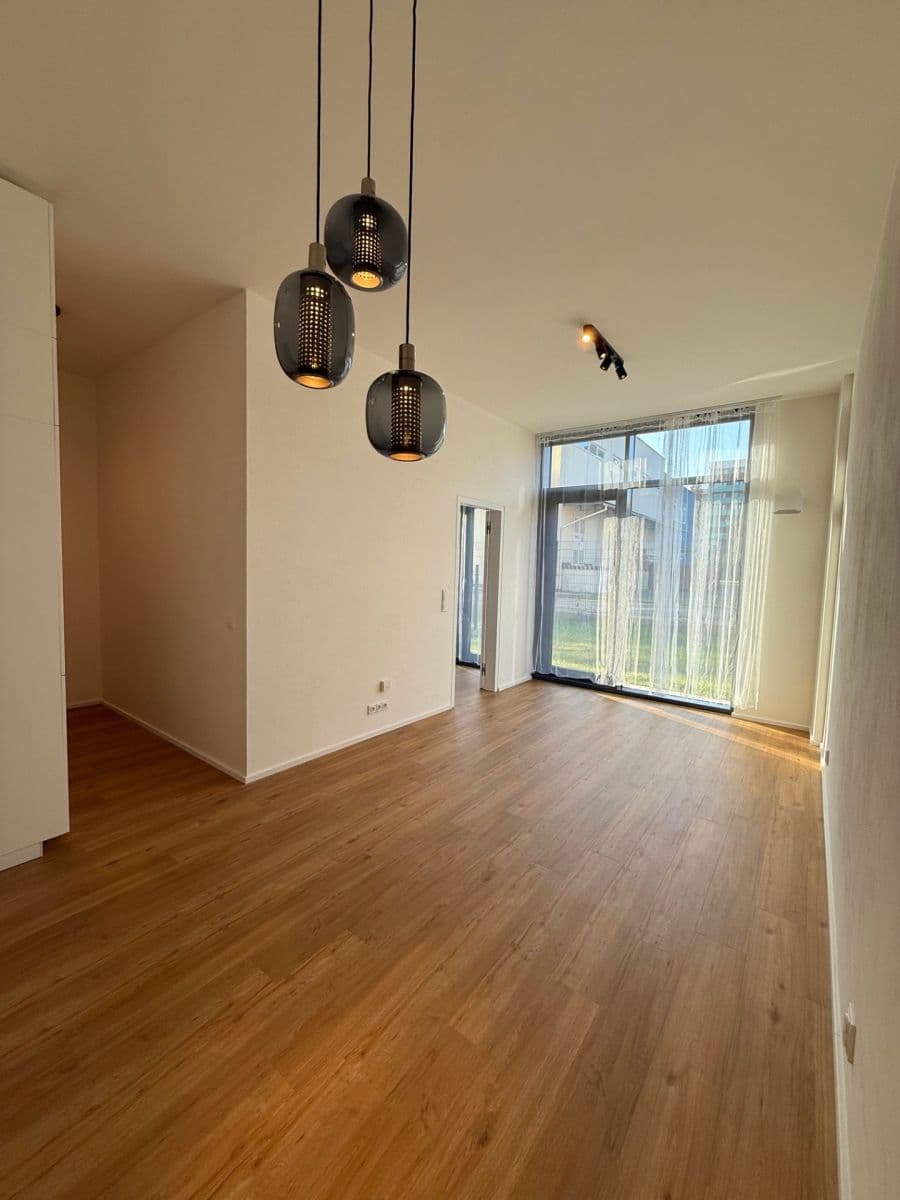 Pronájem bytu 2+kk 52 m², Malešická, Praha, Praha Pronájem bytu 2+kk 52 m², Malešická, Praha, Praha