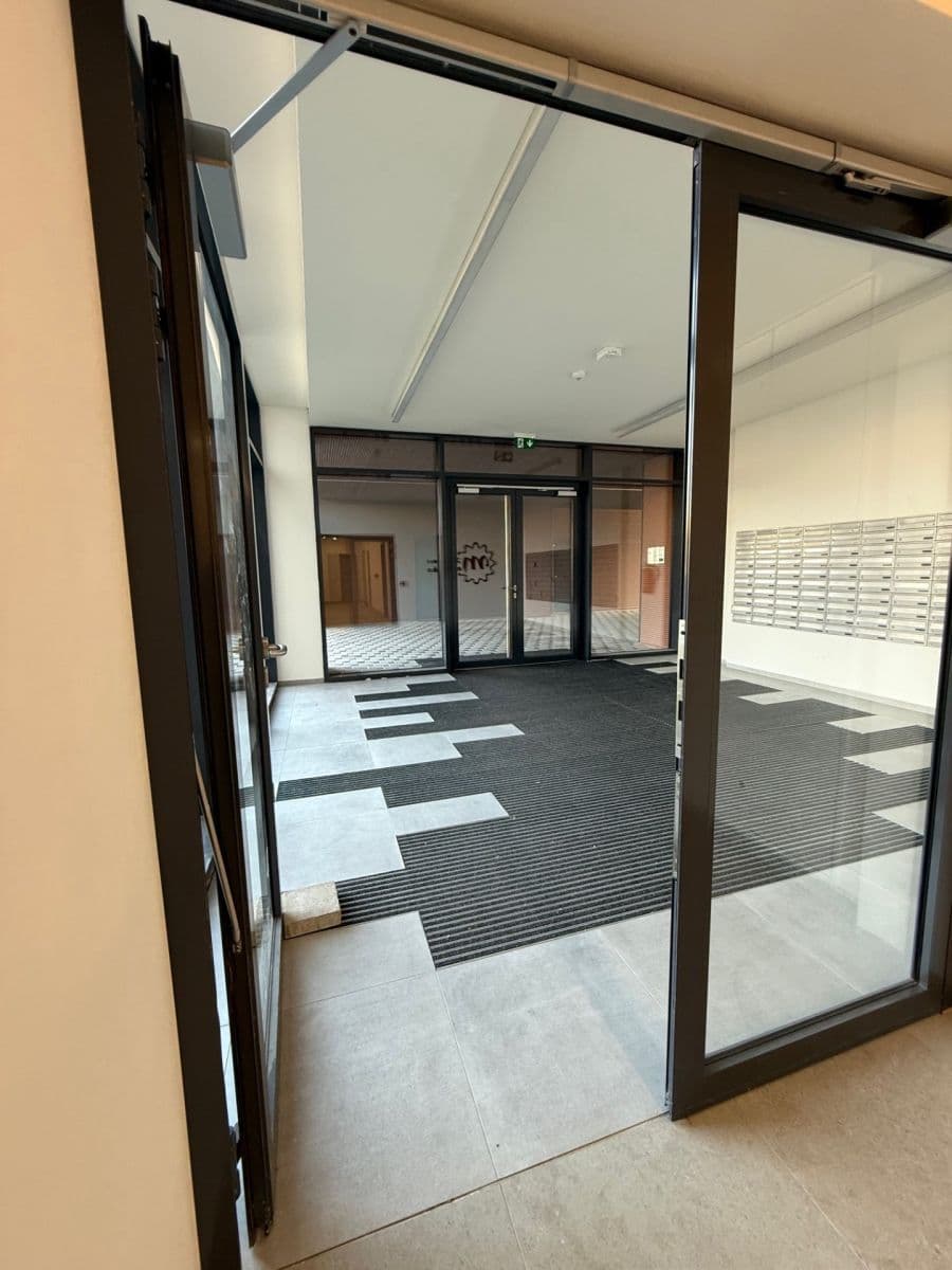 Pronájem bytu 2+kk 52 m², Malešická, Praha, Praha Pronájem bytu 2+kk 52 m², Malešická, Praha, Praha