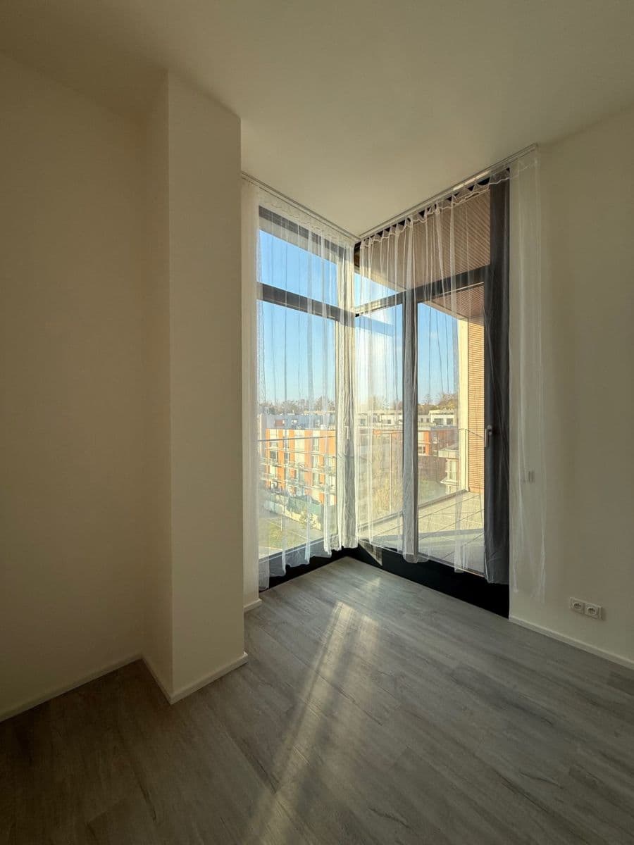 Pronájem bytu 2+kk 57 m², Malešická, Praha, Praha Pronájem bytu 2+kk 57 m², Malešická, Praha, Praha