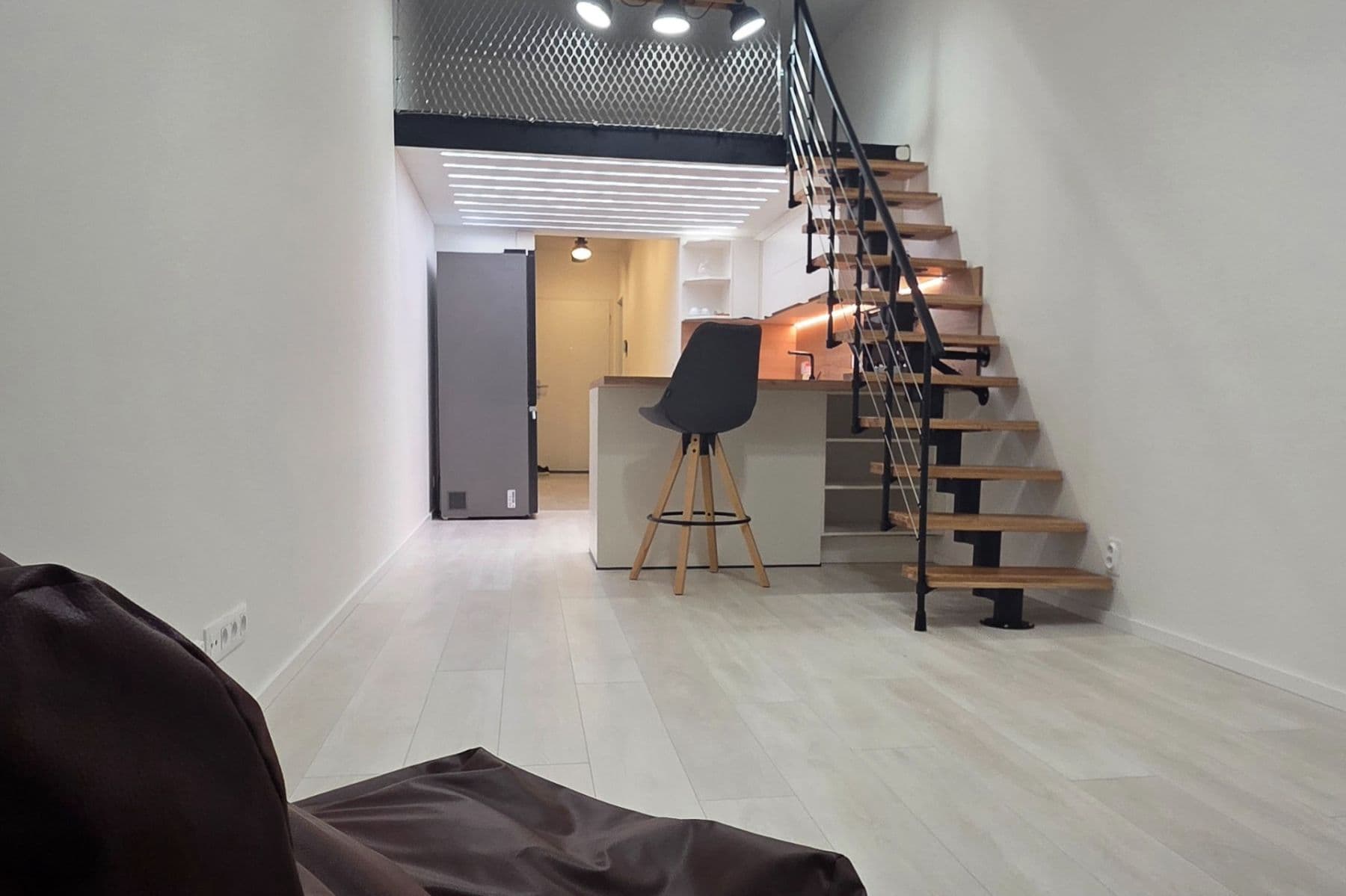 Pronájem bytu 1+kk 41 m², Českobrodská, Praha, Praha Pronájem bytu 1+kk 41 m², Českobrodská, Praha, Praha