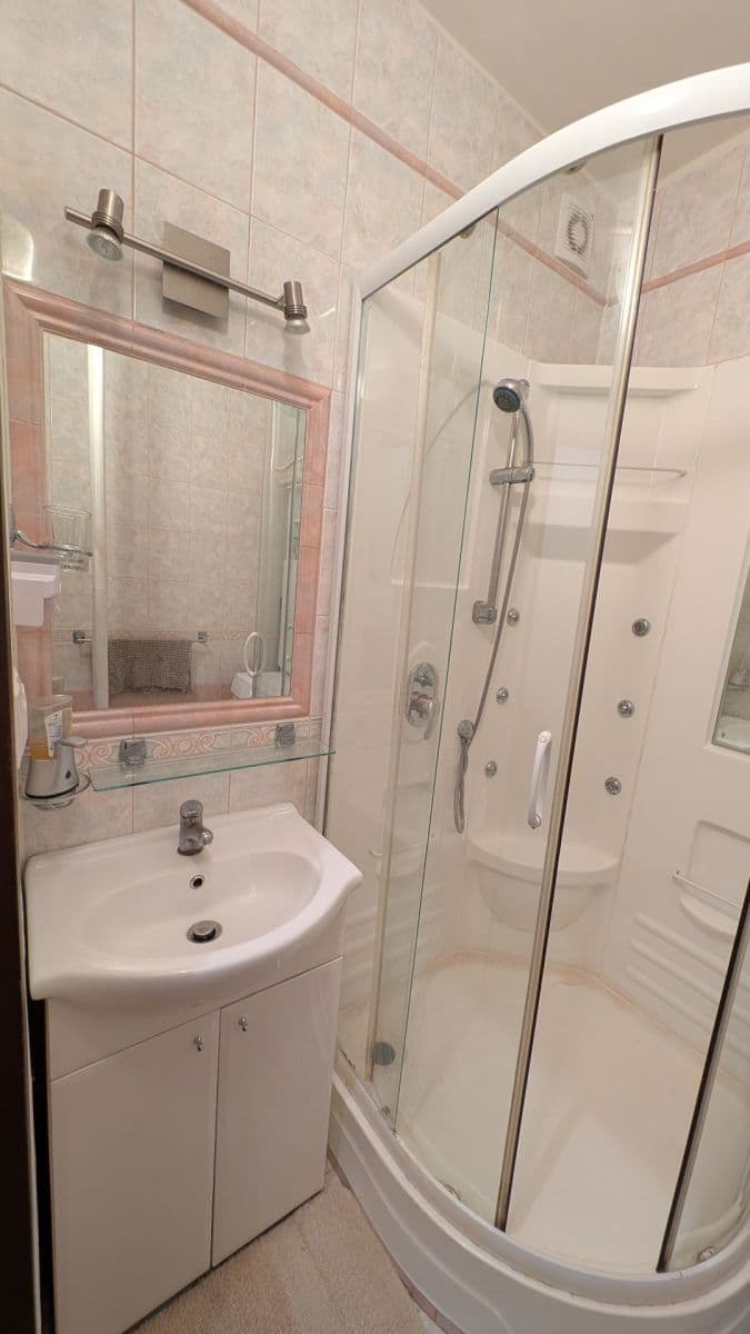 Pronájem bytu 2+1 55 m², Národná trieda, Košice - mestská časť Sever, Košický kraj Pronájem bytu 2+1 55 m², Národná trieda, Košice - mestská časť Sever, Košický kraj