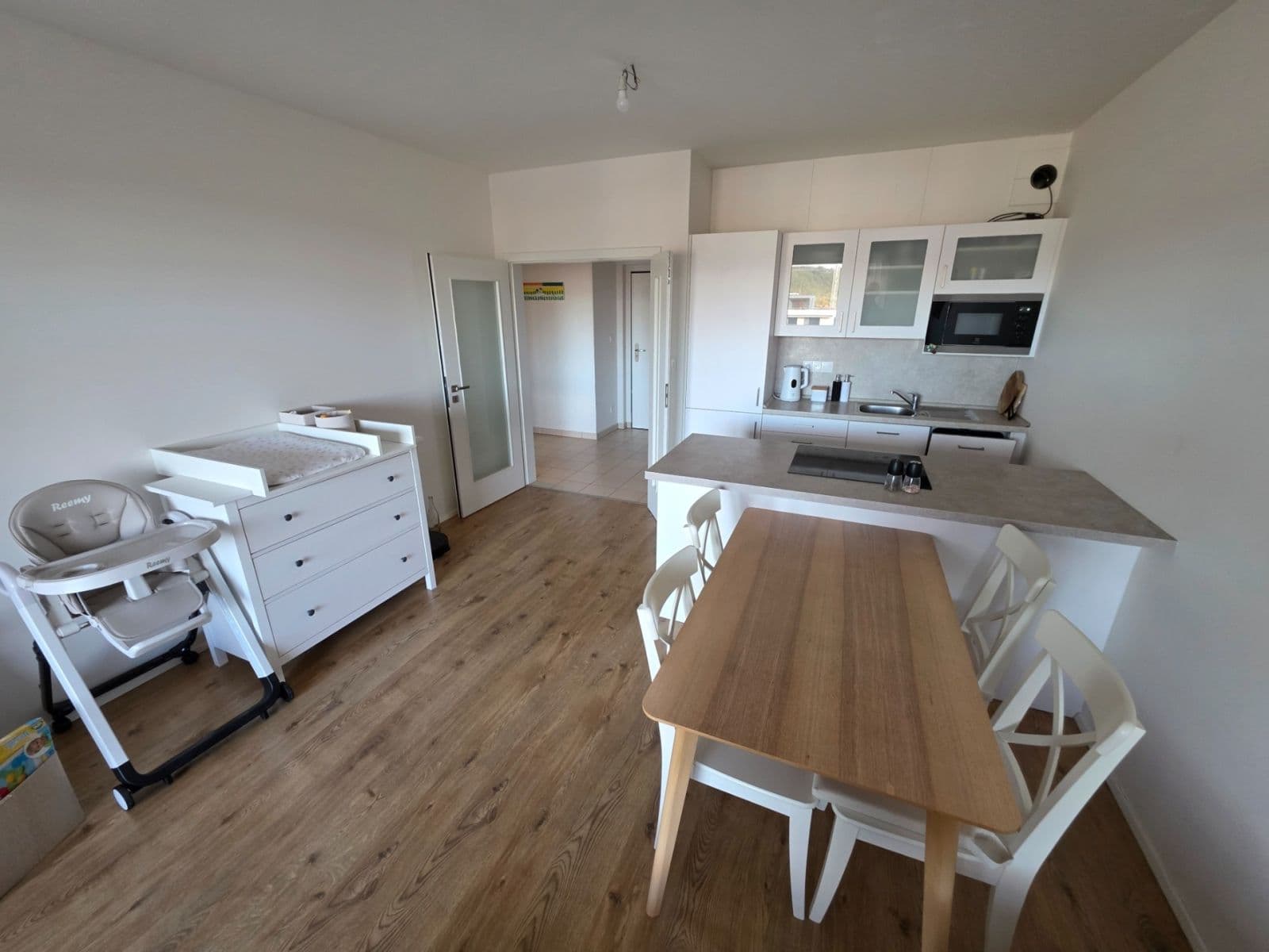 Pronájem bytu 2+kk 72 m², Rorýsová, Praha, Praha Pronájem bytu 2+kk 72 m², Rorýsová, Praha, Praha