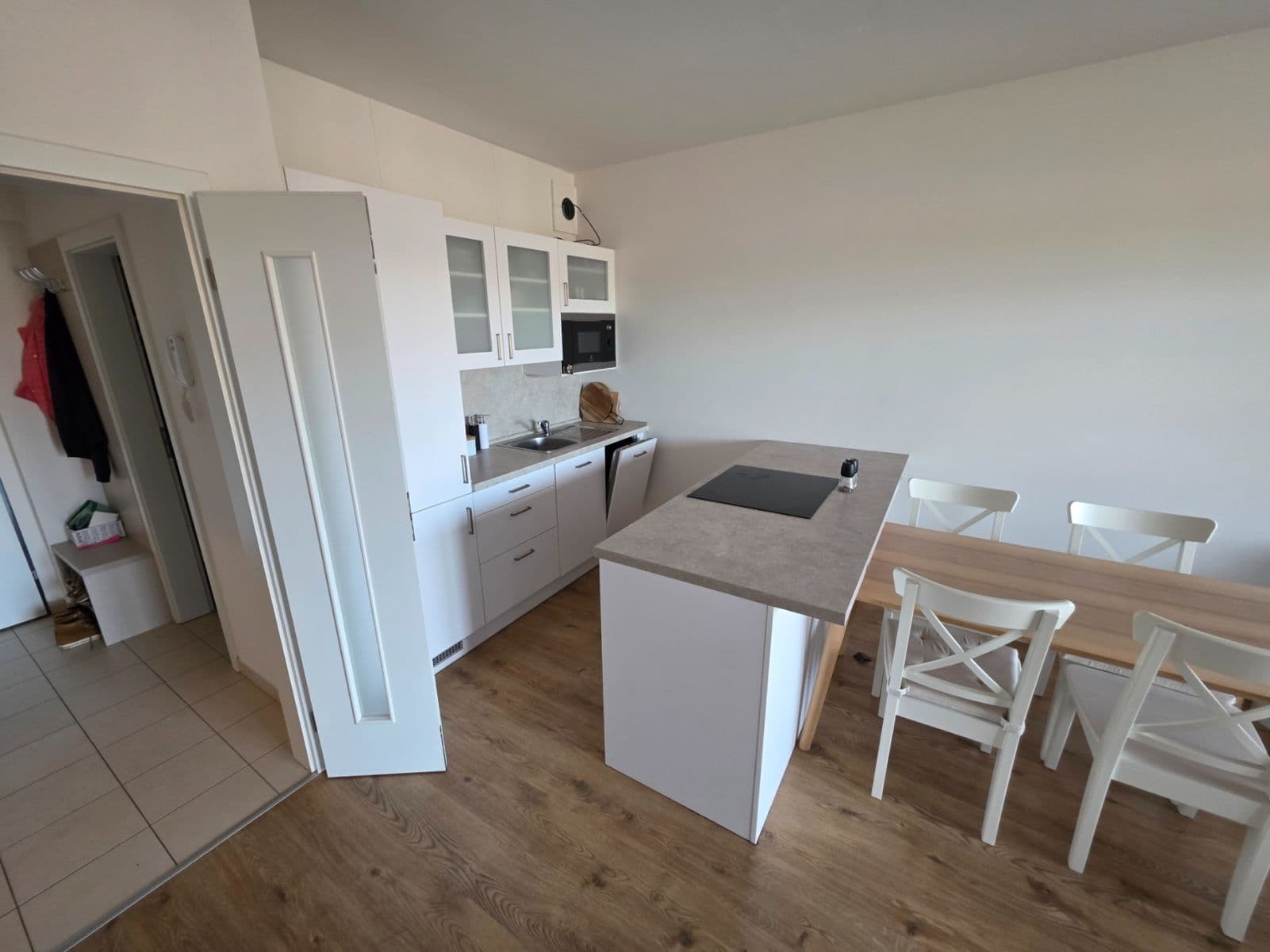 Pronájem bytu 2+kk 72 m², Rorýsová, Praha, Praha Pronájem bytu 2+kk 72 m², Rorýsová, Praha, Praha