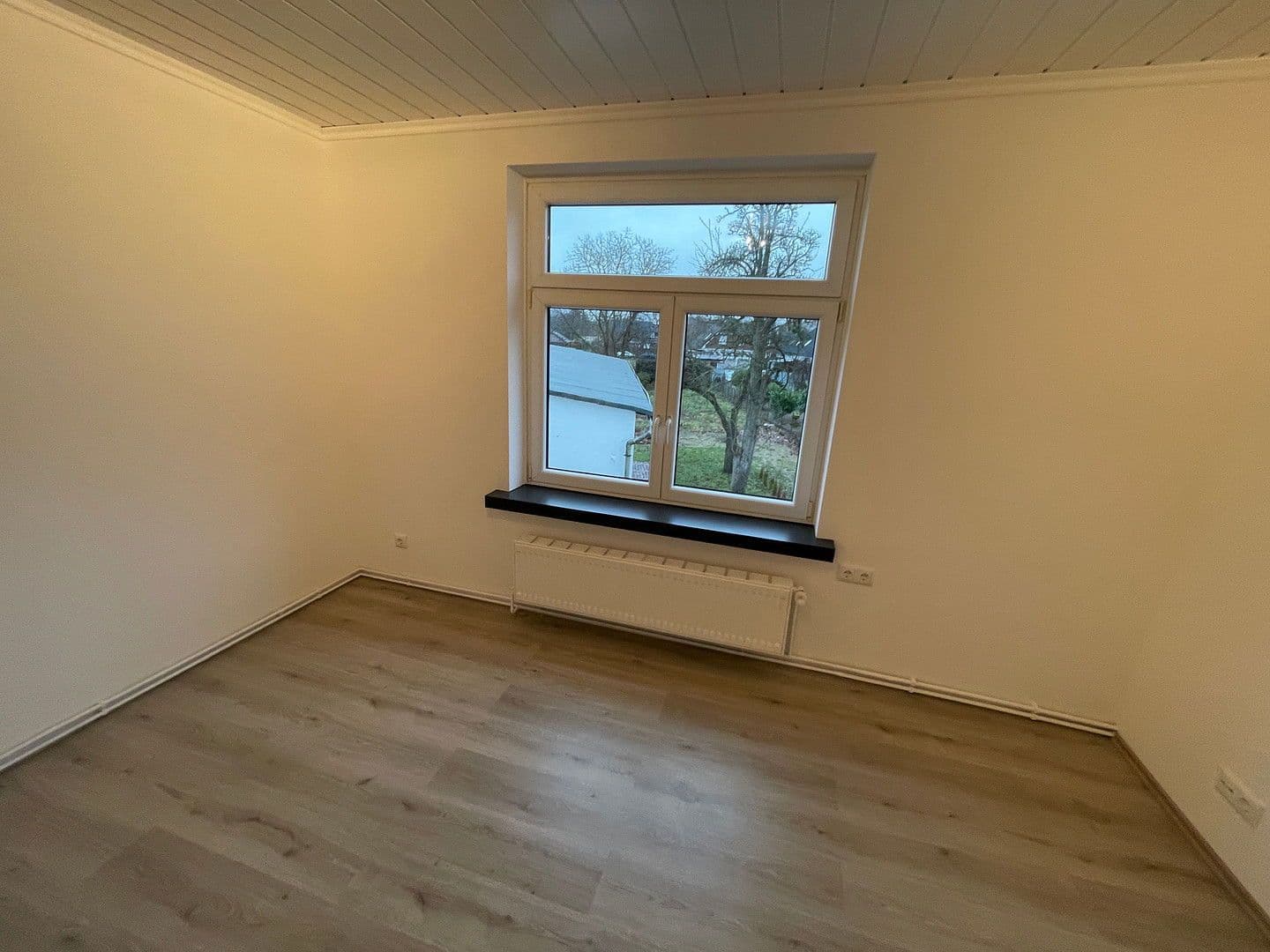 Pronájem bytu 1+1 12 m², Neumünster, Šlesvicko-Holštýnsko Pronájem bytu 1+1 12 m², Neumünster, Šlesvicko-Holštýnsko