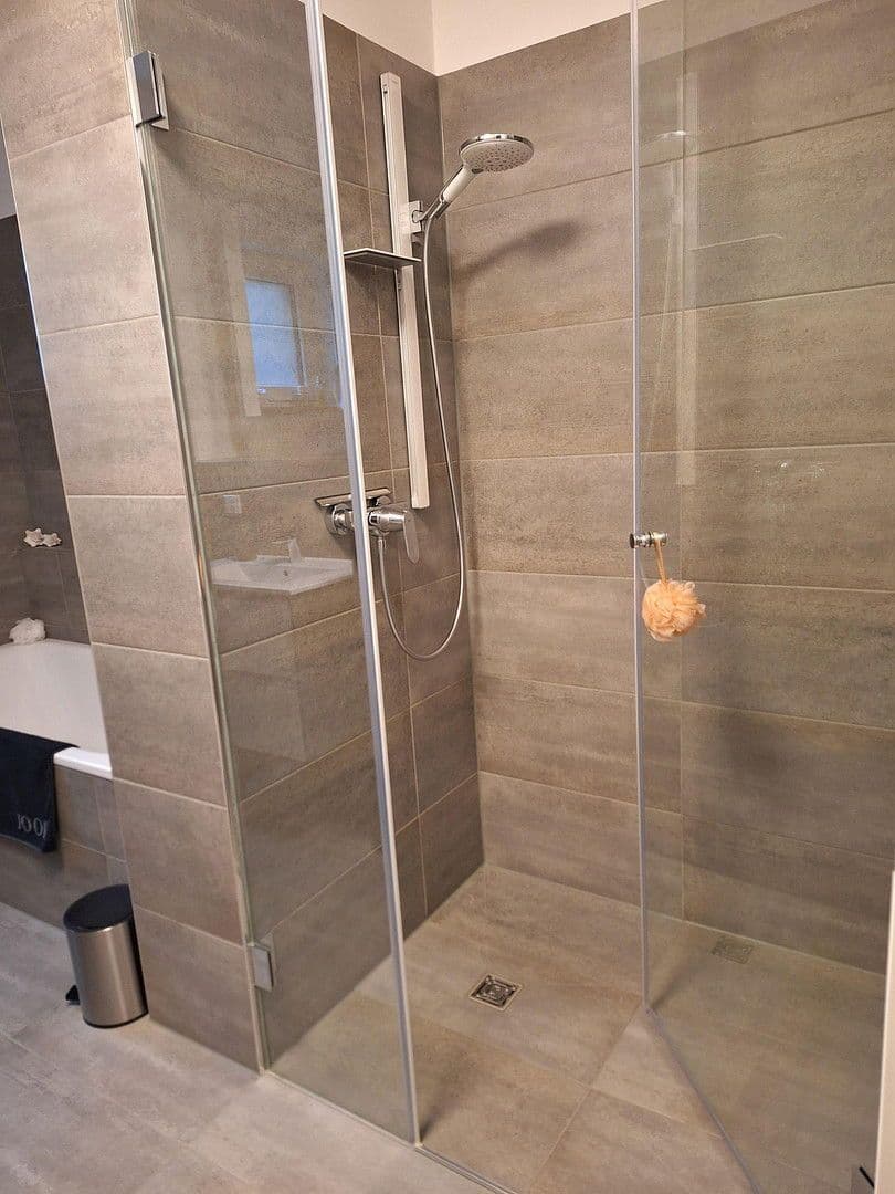 Prodej bytu 3+1 106 m², Nieder-Olm, Porýní-Falc Prodej bytu 3+1 106 m², Nieder-Olm, Porýní-Falc