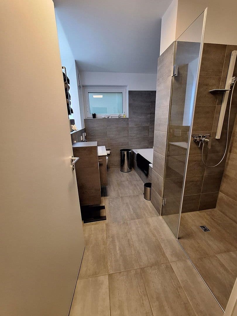 Prodej bytu 3+1 106 m², Nieder-Olm, Porýní-Falc Prodej bytu 3+1 106 m², Nieder-Olm, Porýní-Falc