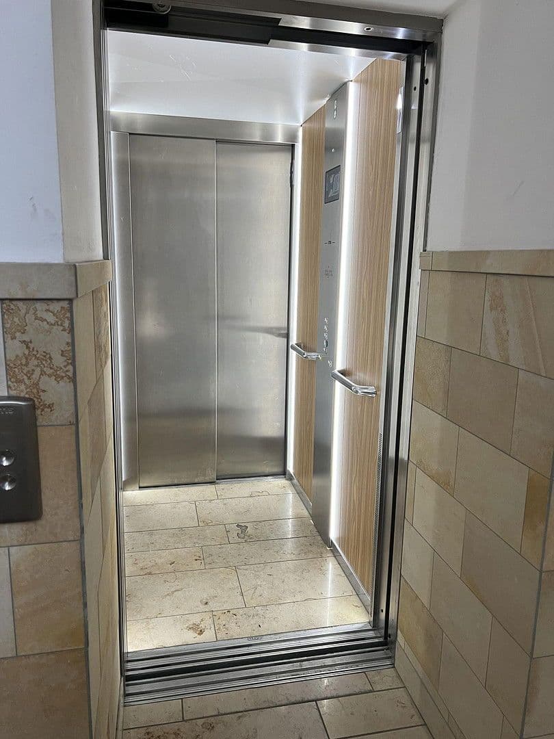 Pronájem bytu  35 m², Bielefeld, Severní Porýní-Vestfálsko Pronájem bytu  35 m², Bielefeld, Severní Porýní-Vestfálsko