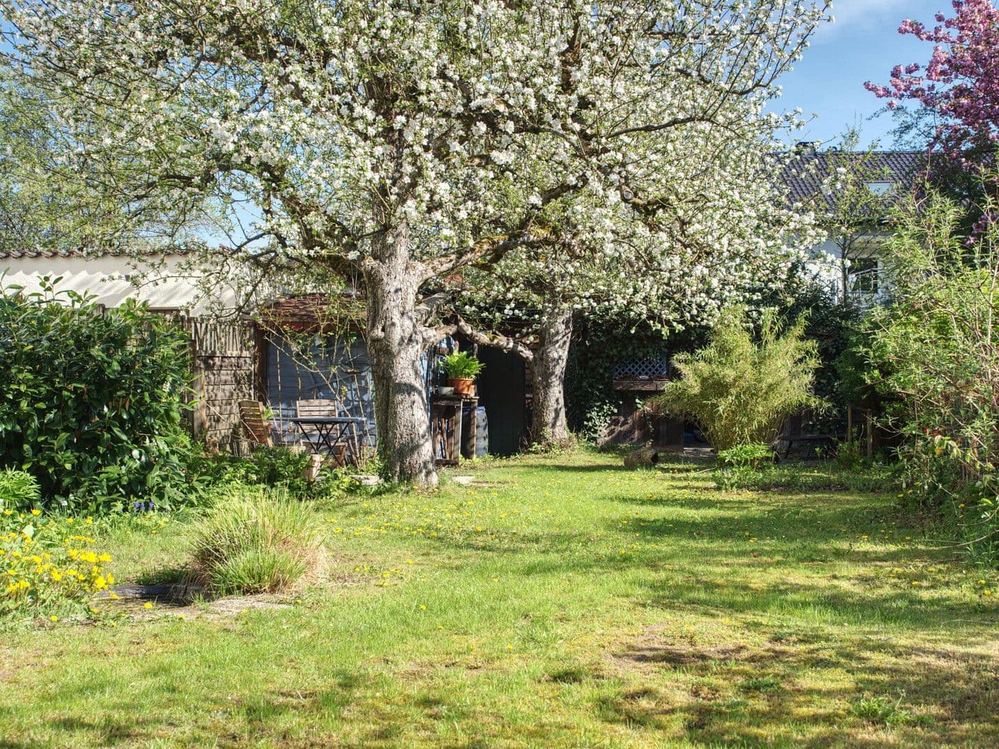 Prodej domu 82 m², pozemek 386 m², München, Bavorsko Prodej domu 82 m², pozemek 386 m², München, Bavorsko