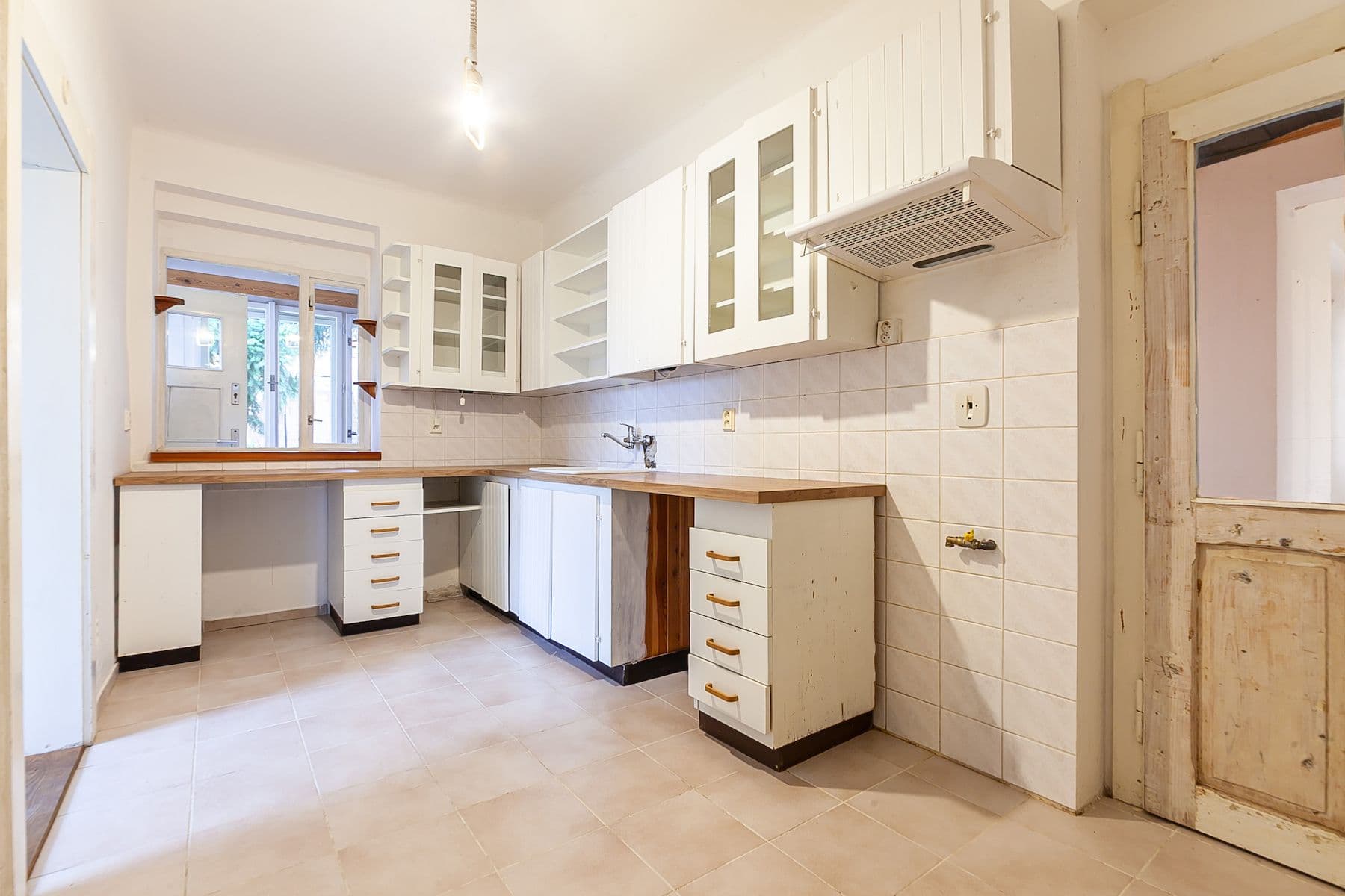 Prodej domu 230 m², pozemek 654 m², Na Hlavní, Praha, Praha Prodej domu 230 m², pozemek 654 m², Na Hlavní, Praha, Praha