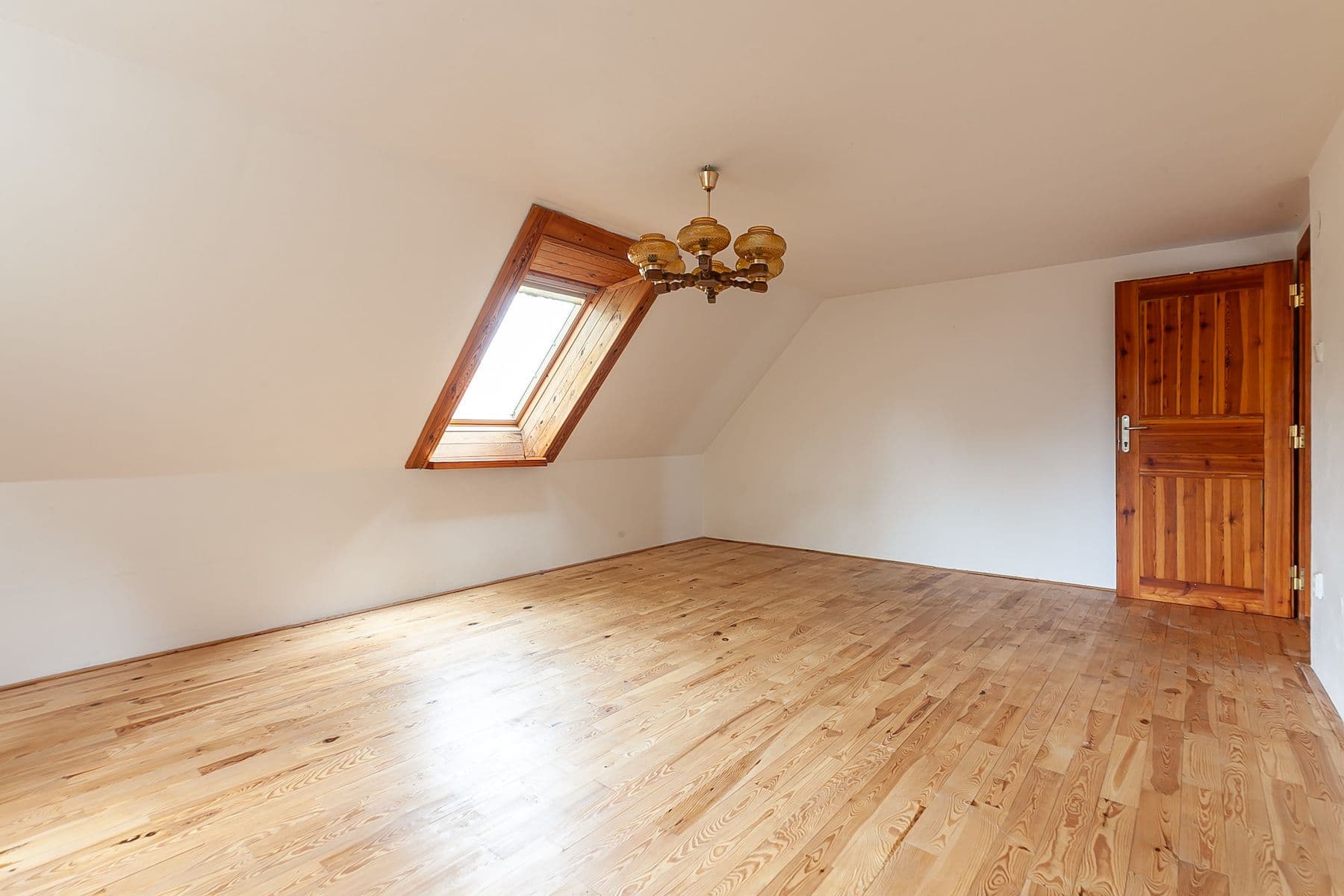 Prodej domu 230 m², pozemek 654 m², Na Hlavní, Praha, Praha Prodej domu 230 m², pozemek 654 m², Na Hlavní, Praha, Praha