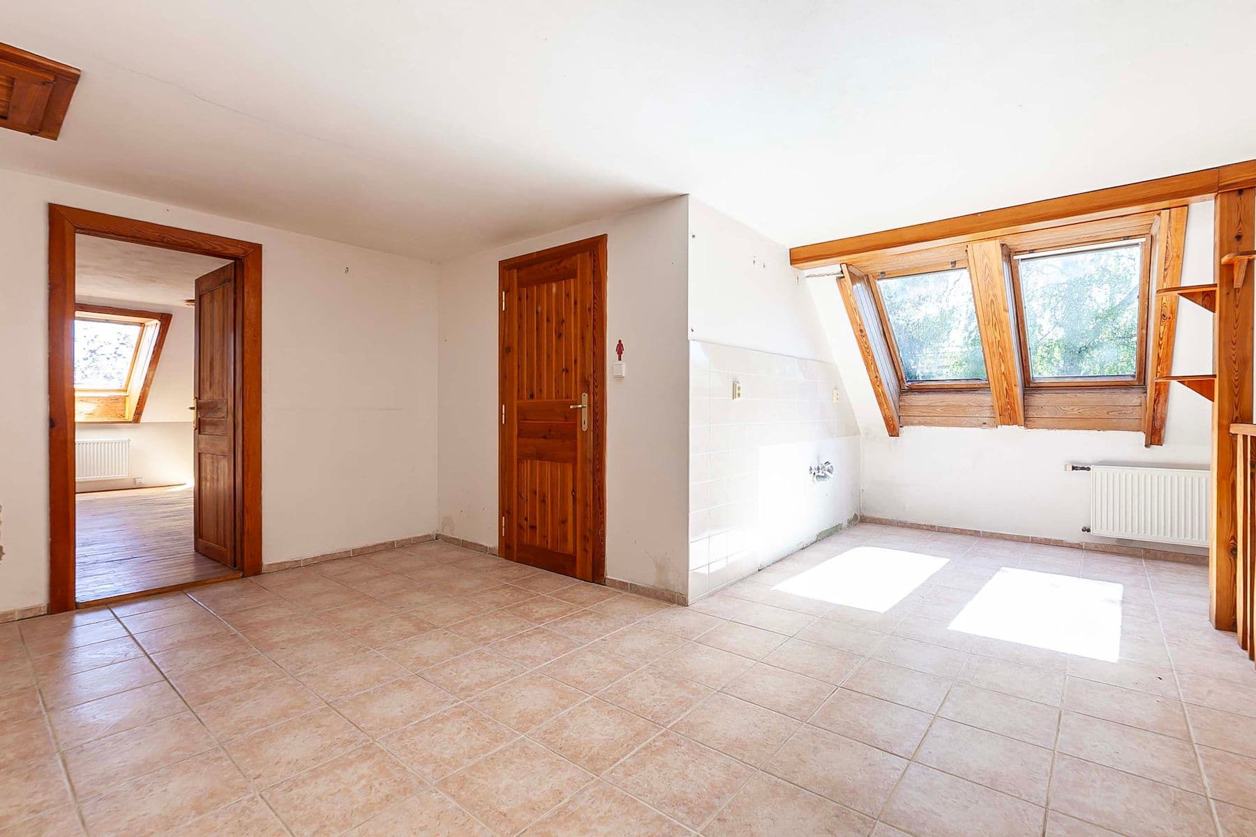 Prodej domu 230 m², pozemek 654 m², Na Hlavní, Praha, Praha Prodej domu 230 m², pozemek 654 m², Na Hlavní, Praha, Praha