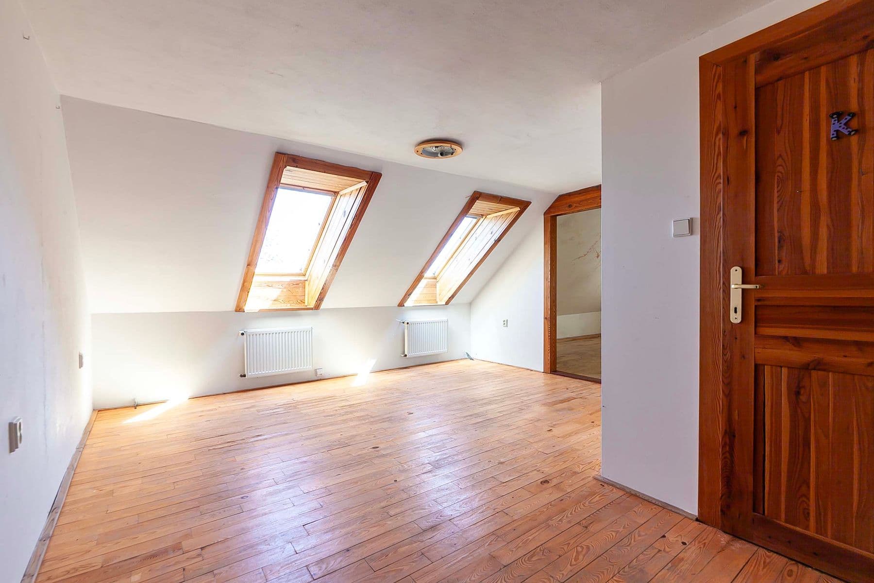 Prodej domu 230 m², pozemek 654 m², Na Hlavní, Praha, Praha Prodej domu 230 m², pozemek 654 m², Na Hlavní, Praha, Praha