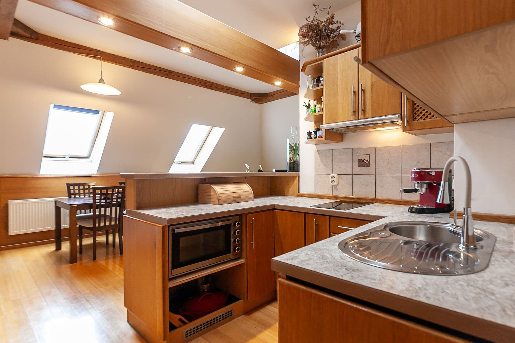 Prodej bytu 4+1 138 m², Vršovické náměstí, Praha, Praha Prodej bytu 4+1 138 m², Vršovické náměstí, Praha, Praha