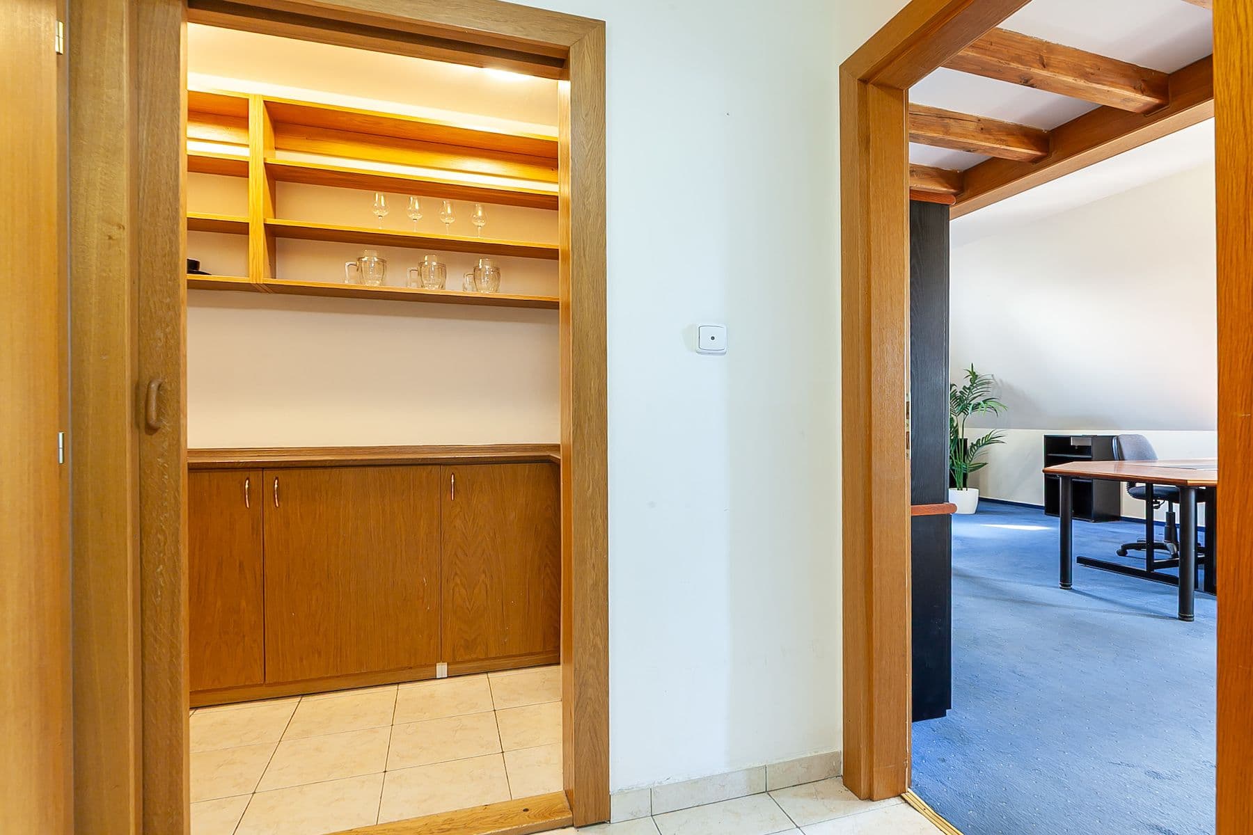 Prodej bytu 4+1 138 m², Vršovické náměstí, Praha, Praha Prodej bytu 4+1 138 m², Vršovické náměstí, Praha, Praha