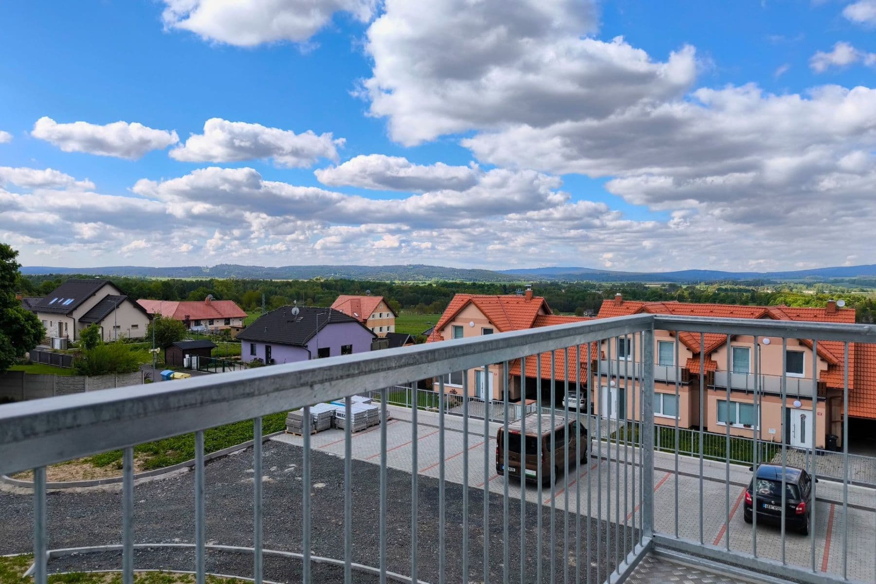 Prodej bytu 2+kk 53 m², Královské svahy, Lázně Kynžvart, Karlovarský kraj Prodej bytu 2+kk 53 m², Královské svahy, Lázně Kynžvart, Karlovarský kraj