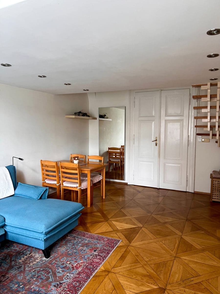 Pronájem bytu 1+1 44 m², Na Valentince, Praha, Praha Pronájem bytu 1+1 44 m², Na Valentince, Praha, Praha