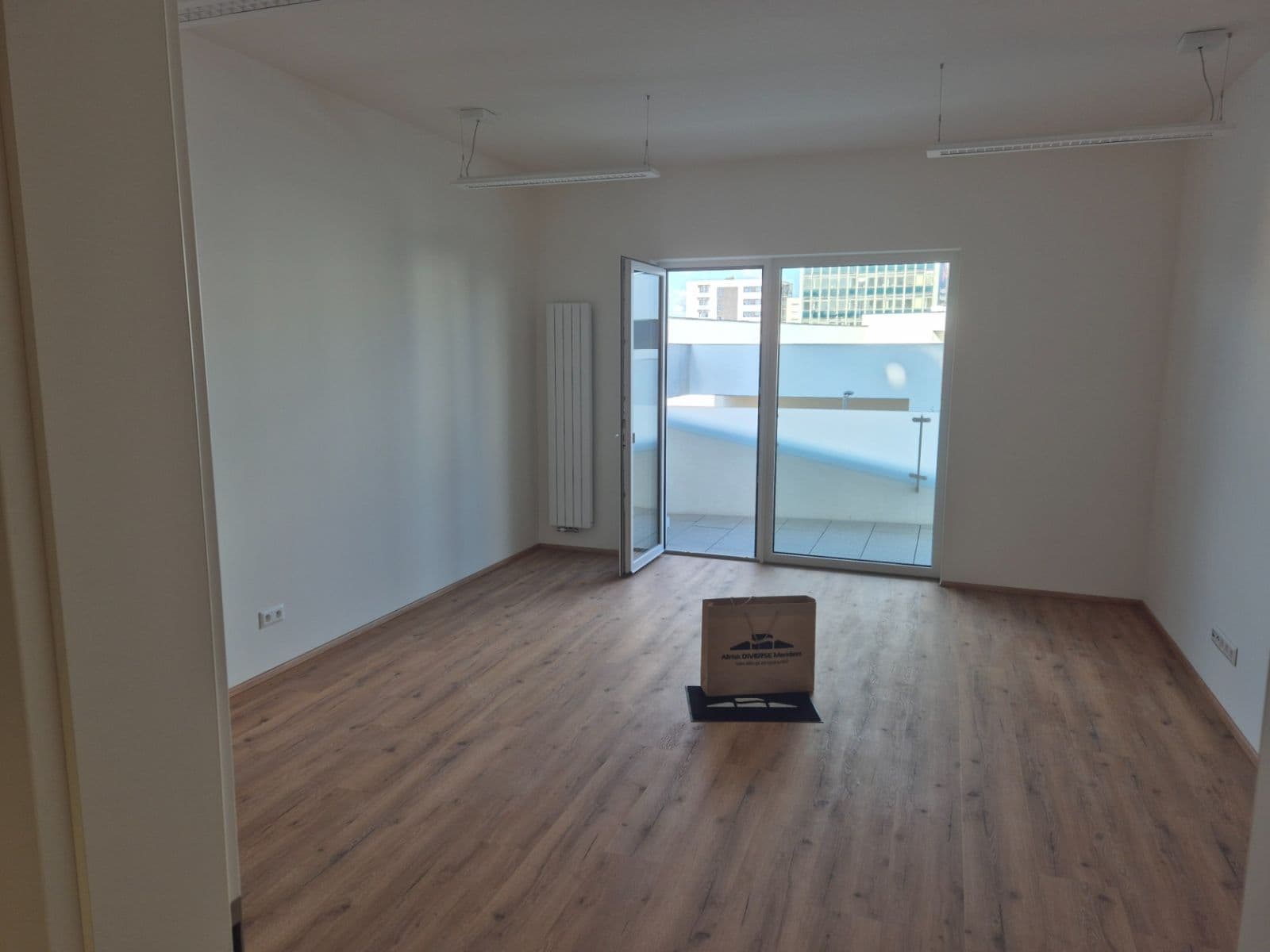 Pronájem bytu 1+kk 38 m², Komárovská, Brno, Jihomoravský kraj Pronájem bytu 1+kk 38 m², Komárovská, Brno, Jihomoravský kraj
