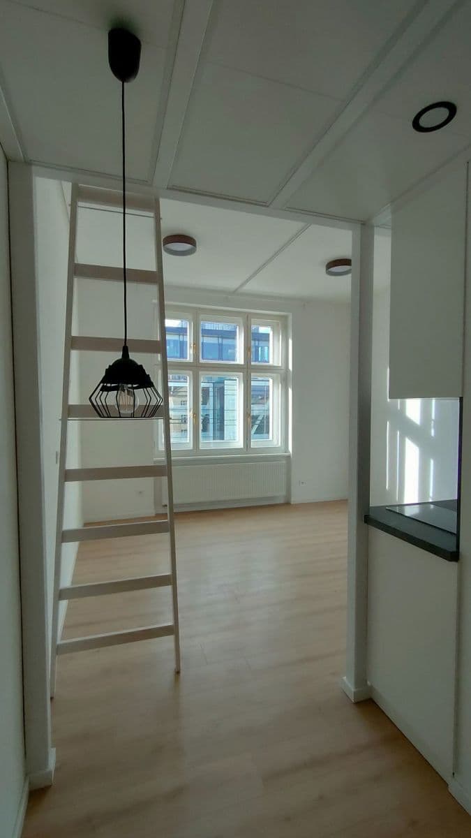 Pronájem bytu 1+kk 29 m², Evropská, Praha, Praha Pronájem bytu 1+kk 29 m², Evropská, Praha, Praha