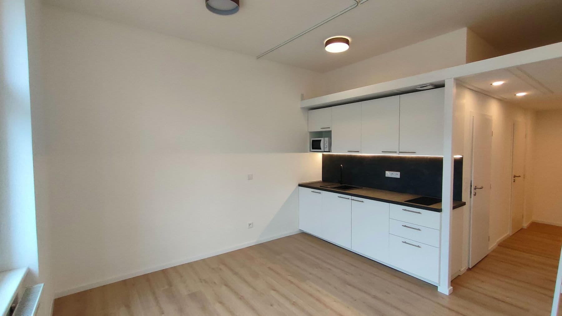 Pronájem bytu 1+kk 29 m², Evropská, Praha, Praha Pronájem bytu 1+kk 29 m², Evropská, Praha, Praha