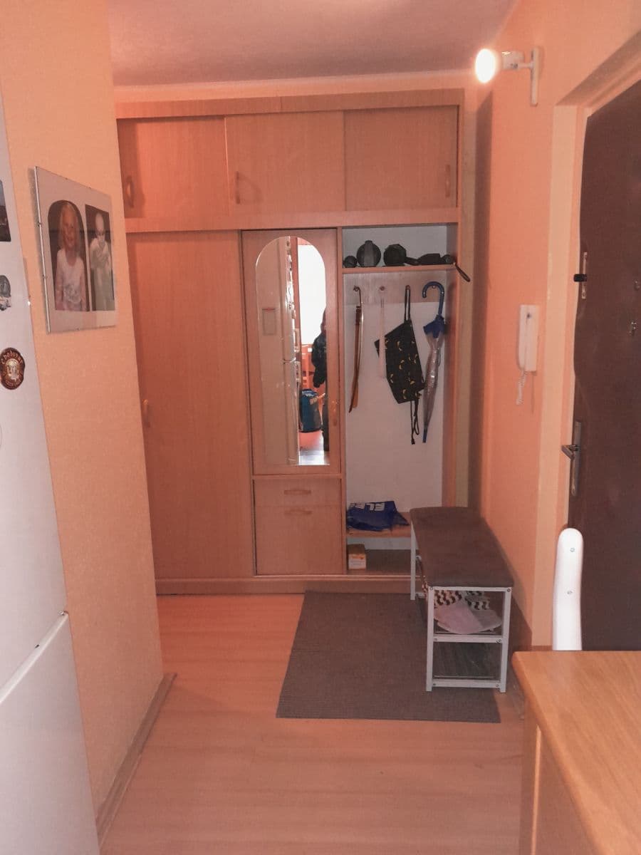 Prodej bytu 2+1 57 m², Gagarinova, Karlovy Vary, Karlovarský kraj Prodej bytu 2+1 57 m², Gagarinova, Karlovy Vary, Karlovarský kraj