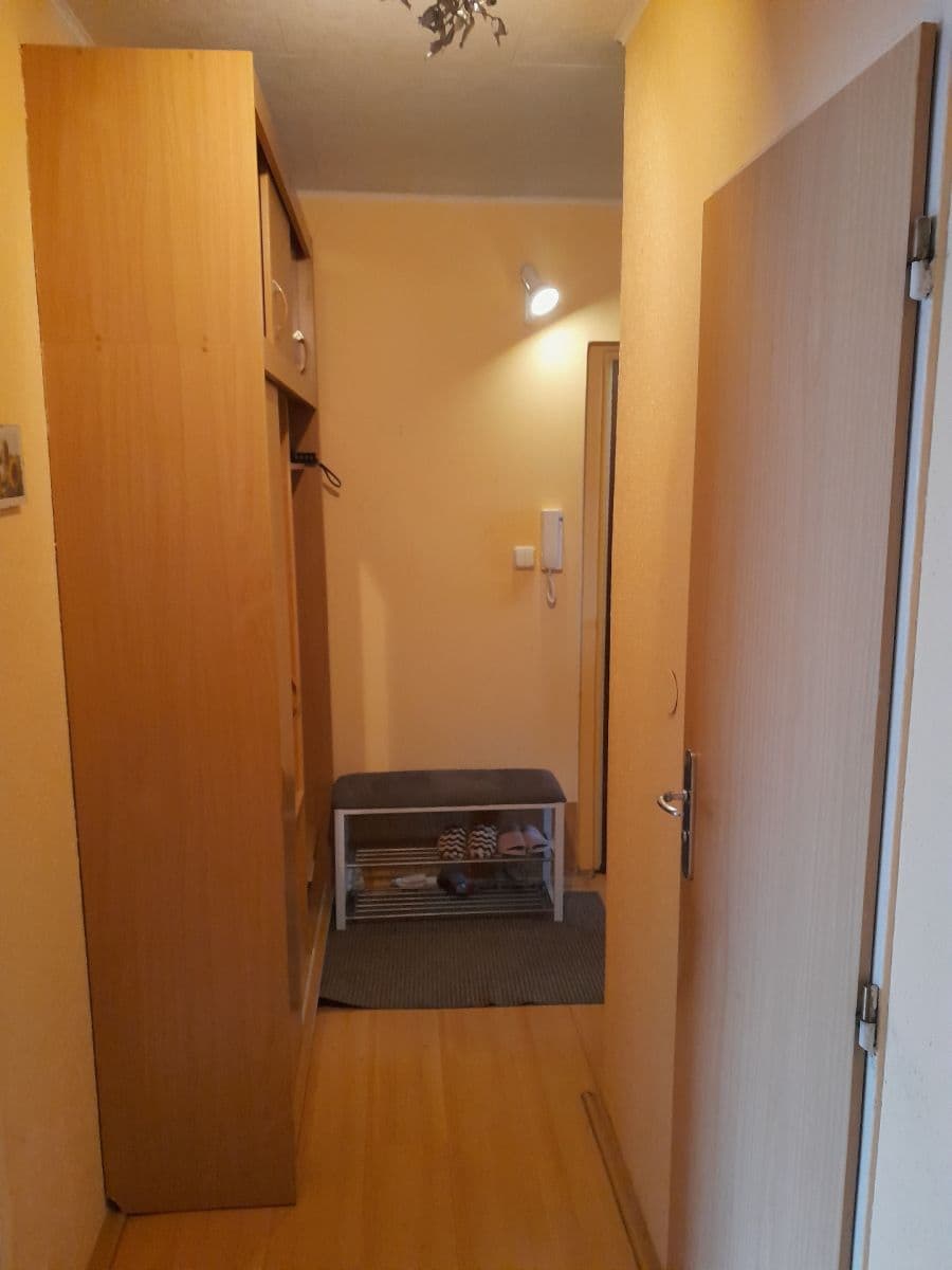 Prodej bytu 2+1 57 m², Gagarinova, Karlovy Vary, Karlovarský kraj Prodej bytu 2+1 57 m², Gagarinova, Karlovy Vary, Karlovarský kraj