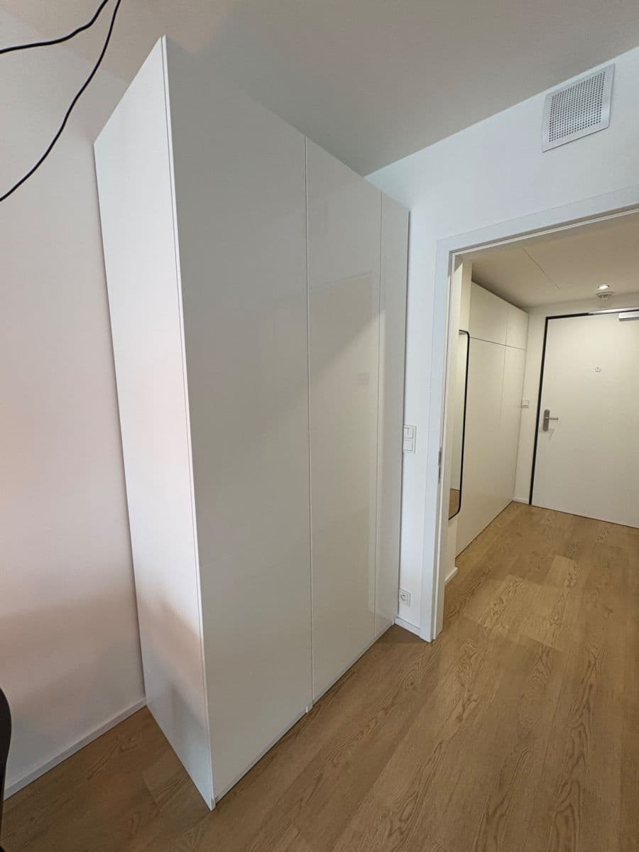 Pronájem bytu 1+kk 40 m², Skálové, Praha, Praha Pronájem bytu 1+kk 40 m², Skálové, Praha, Praha