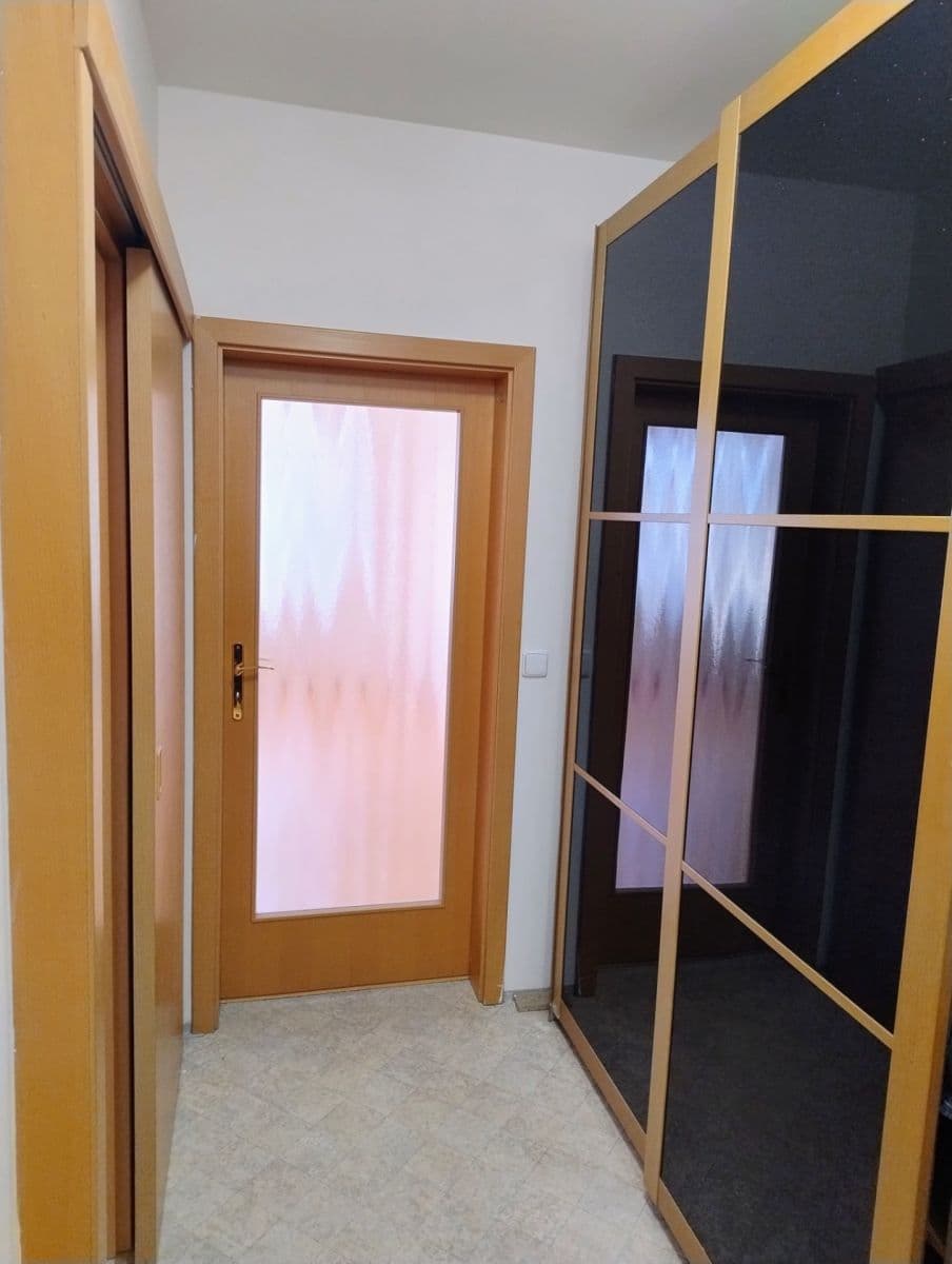 Prodej bytu 1+kk 46 m², Nad Okrouhlíkem, Praha, Praha Prodej bytu 1+kk 46 m², Nad Okrouhlíkem, Praha, Praha