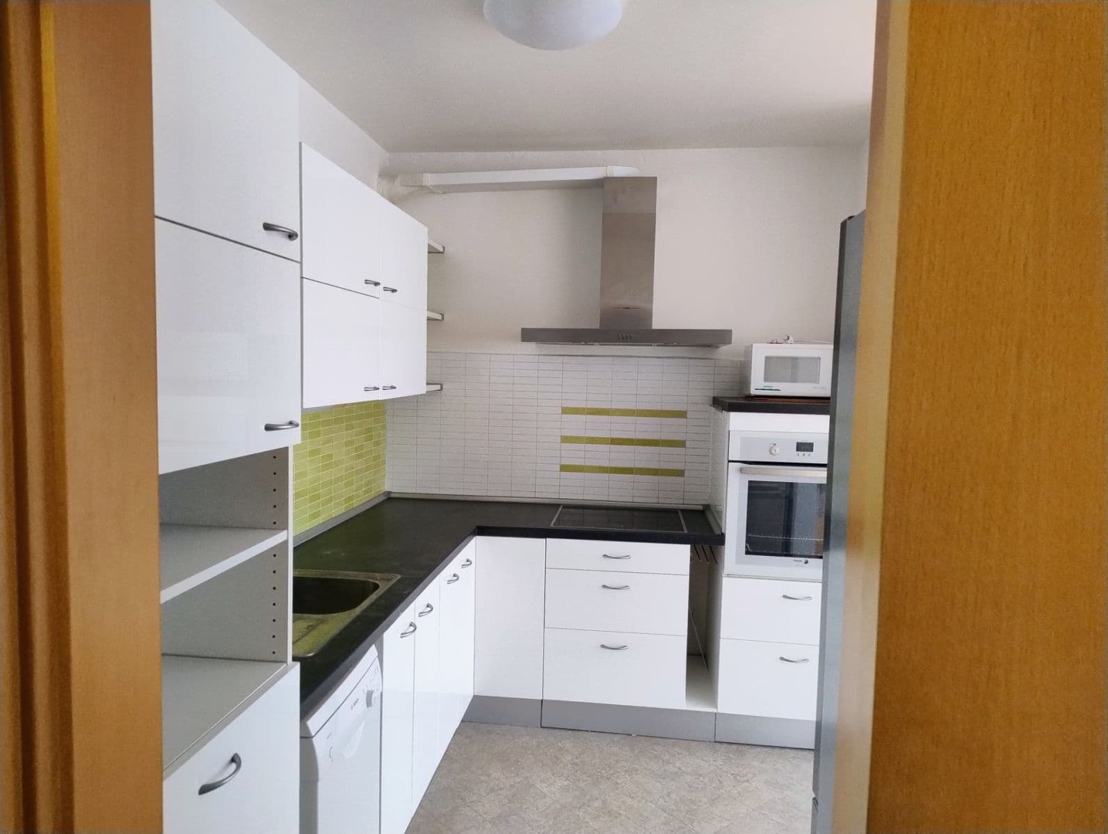 Prodej bytu 1+kk 46 m², Nad Okrouhlíkem, Praha, Praha Prodej bytu 1+kk 46 m², Nad Okrouhlíkem, Praha, Praha