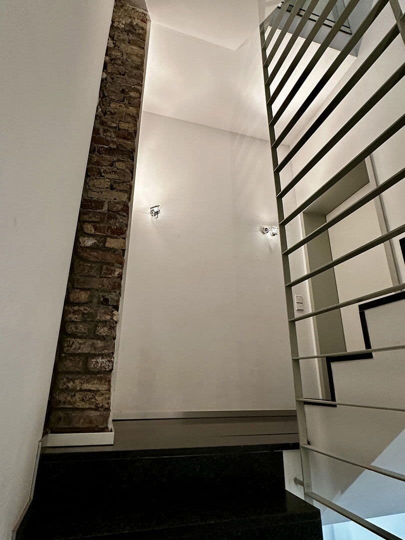 Prodej bytu 2+1 70 m², Lousbergstrasse 52, Cáchy, Severní Porýní-Vestfálsko Prodej bytu 2+1 70 m², Lousbergstrasse 52, Cáchy, Severní Porýní-Vestfálsko