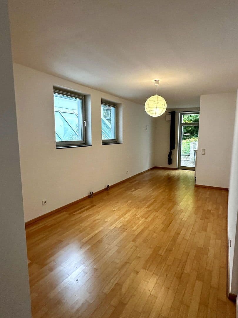 Prodej bytu 2+1 70 m², Lousbergstrasse 52, Cáchy, Severní Porýní-Vestfálsko Prodej bytu 2+1 70 m², Lousbergstrasse 52, Cáchy, Severní Porýní-Vestfálsko