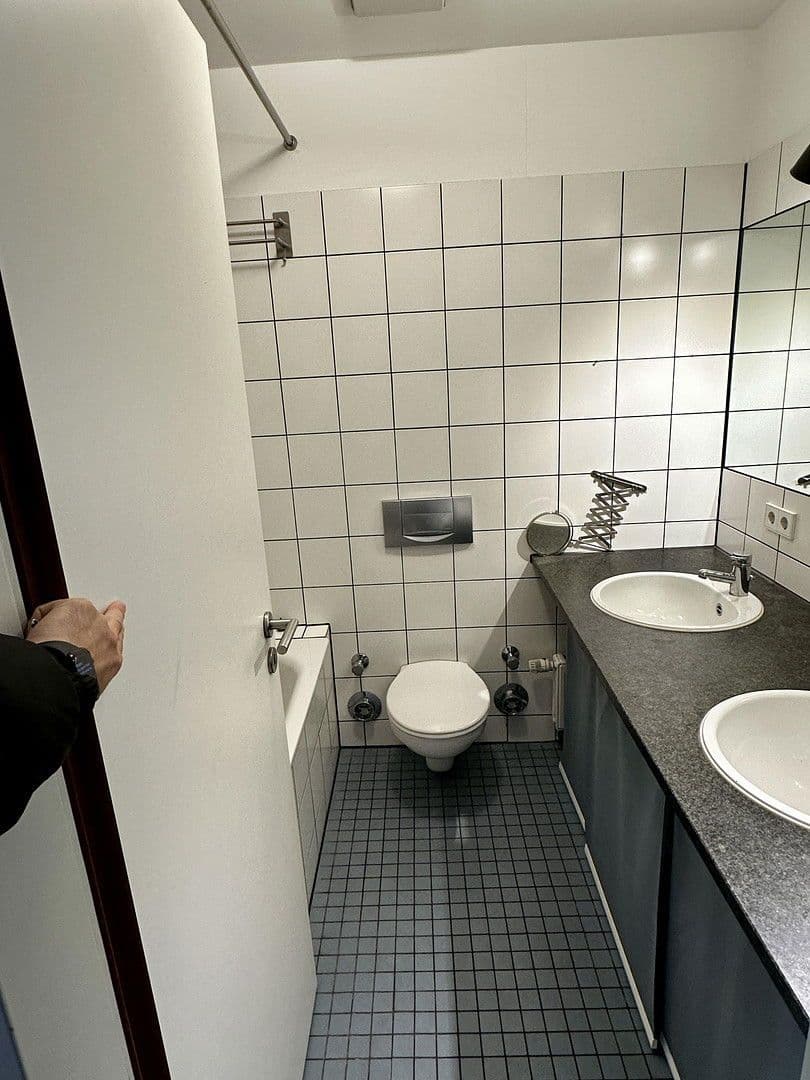 Prodej bytu 2+1 70 m², Lousbergstrasse 52, Cáchy, Severní Porýní-Vestfálsko Prodej bytu 2+1 70 m², Lousbergstrasse 52, Cáchy, Severní Porýní-Vestfálsko