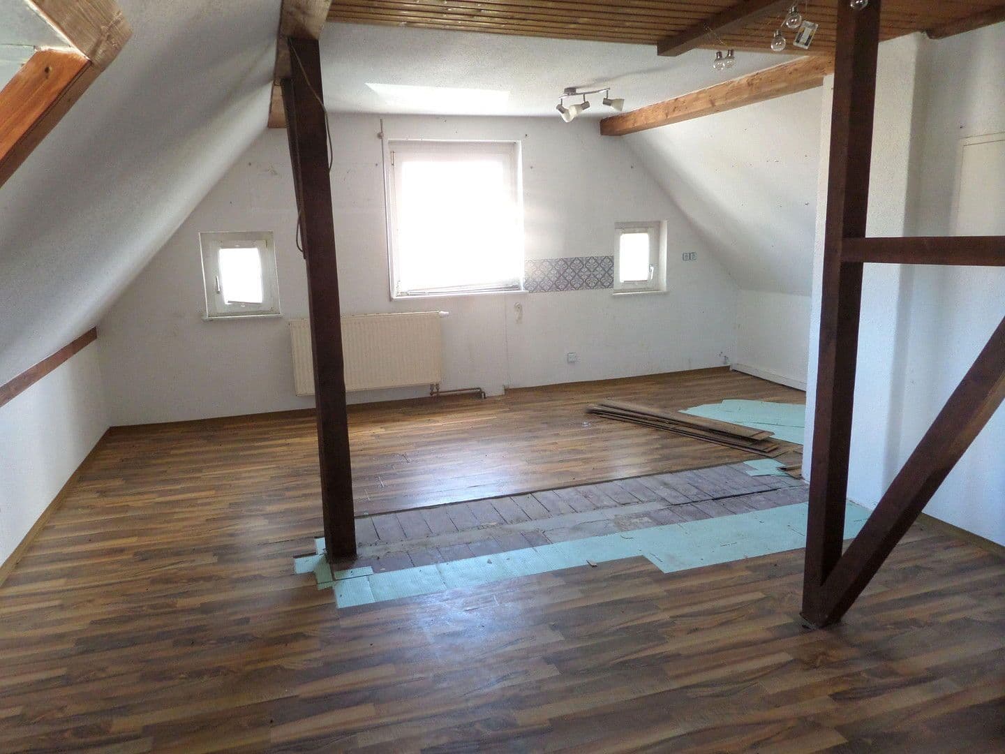 Prodej domu 157 m², pozemek 341 m², Lauchhammer, Braniborsko Prodej domu 157 m², pozemek 341 m², Lauchhammer, Braniborsko