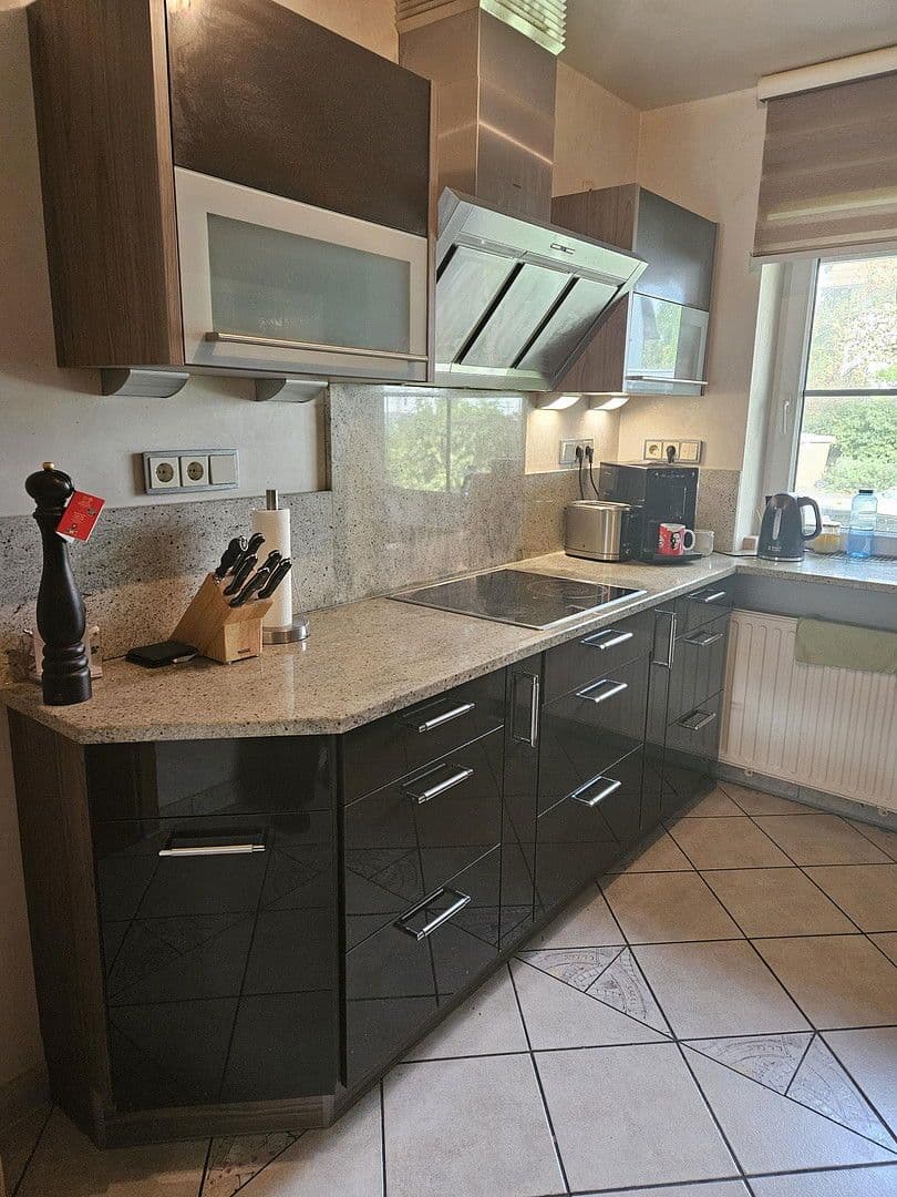 Prodej domu 167 m², pozemek 460 m², Vellmar, Hessen Prodej domu 167 m², pozemek 460 m², Vellmar, Hessen