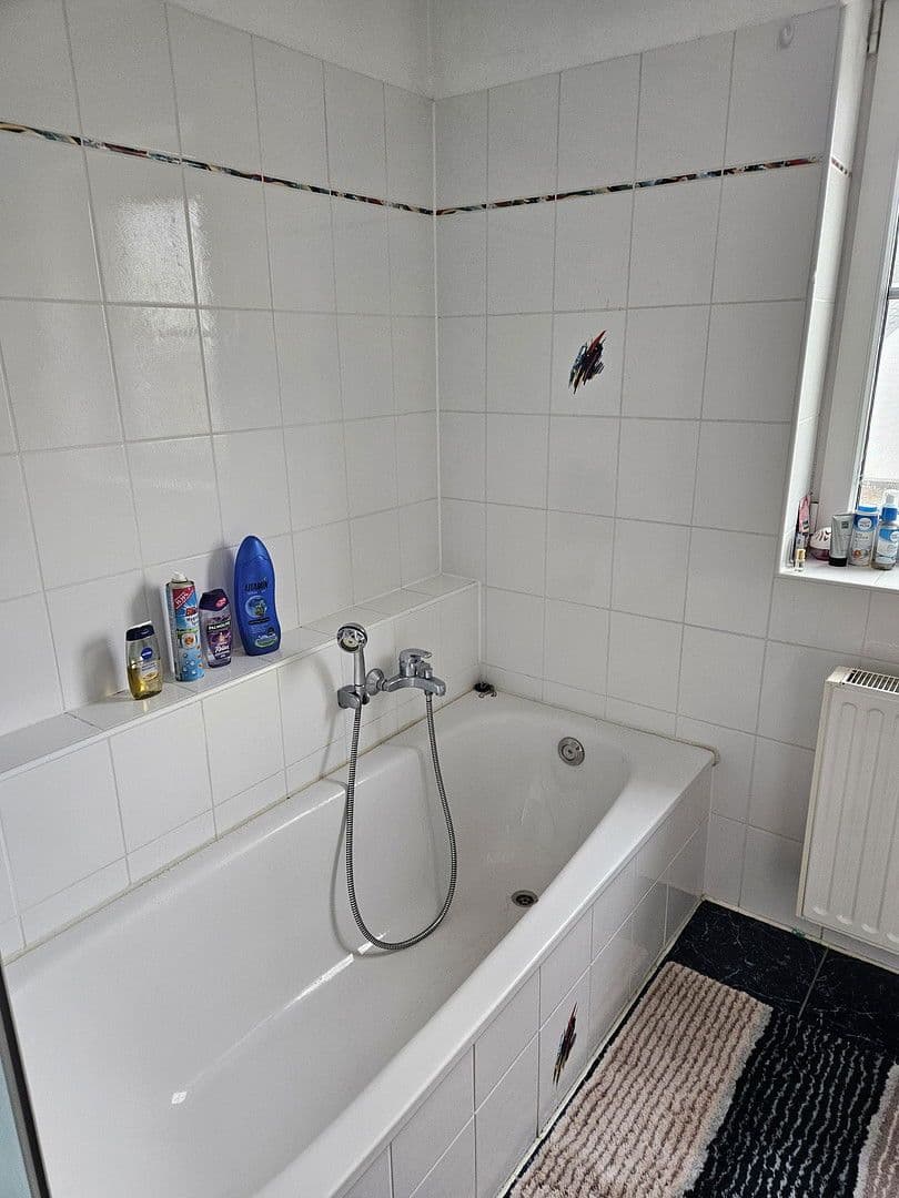 Prodej domu 167 m², pozemek 460 m², Vellmar, Hessen Prodej domu 167 m², pozemek 460 m², Vellmar, Hessen