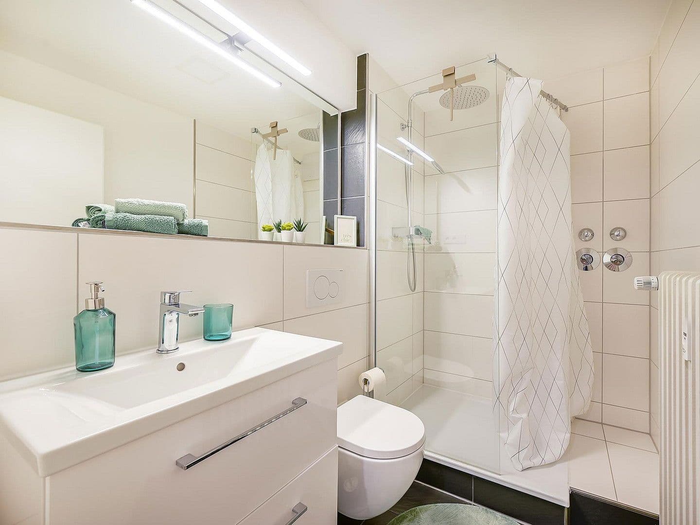 Pronájem bytu 2+1 56 m², Karlsruhe, Bádensko-Württembersko Pronájem bytu 2+1 56 m², Karlsruhe, Bádensko-Württembersko
