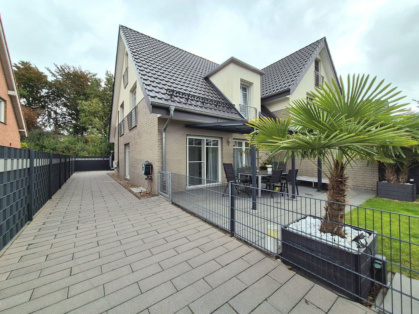 Prodej domu 125 m², pozemek 370 m², Gütersloh, Severní Porýní-Vestfálsko Prodej domu 125 m², pozemek 370 m², Gütersloh, Severní Porýní-Vestfálsko